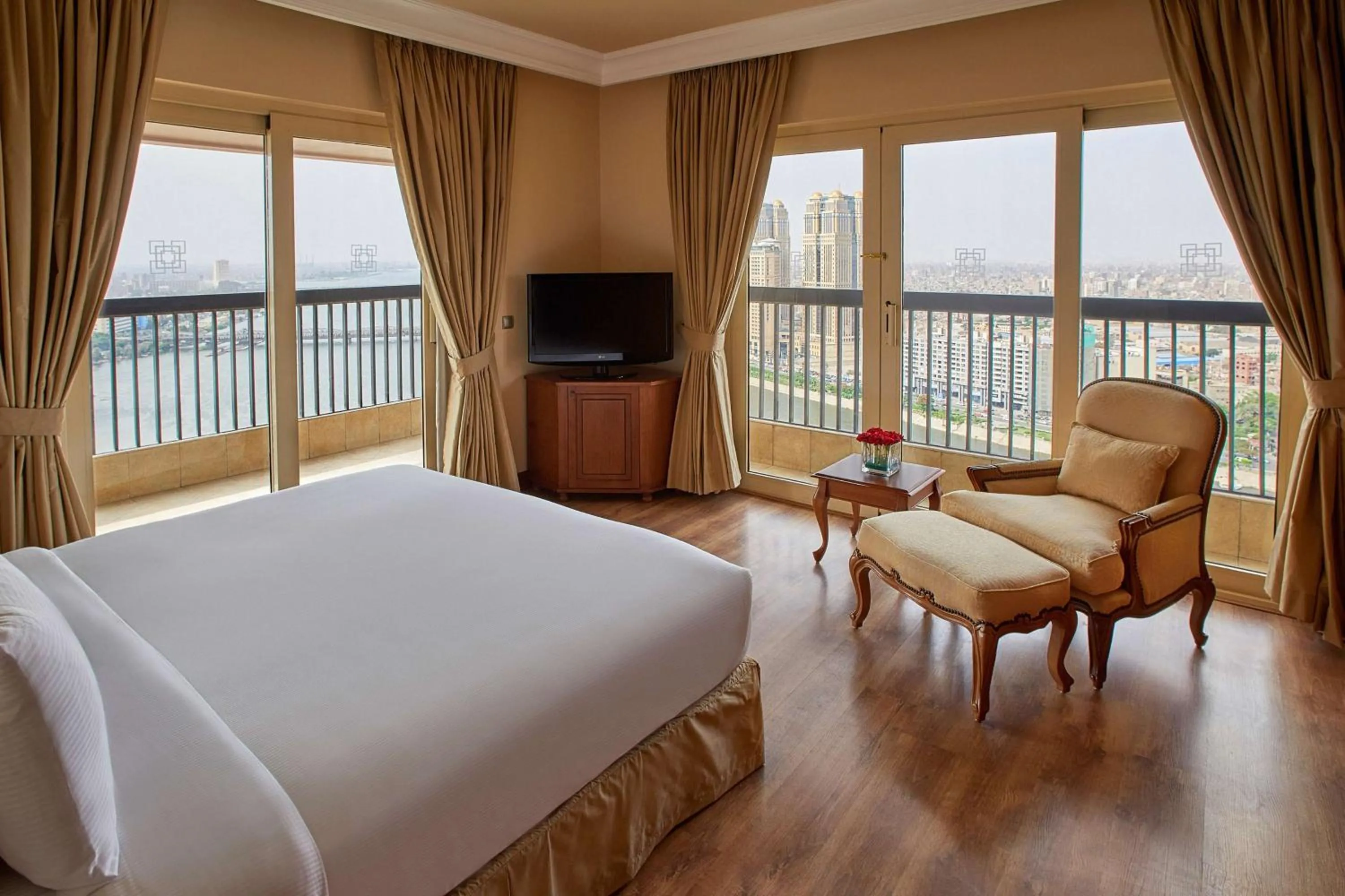 Bedroom, Bed in Hilton Cairo Zamalek Residences