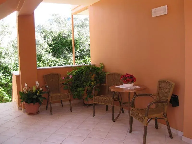 Patio in Florena Hotel