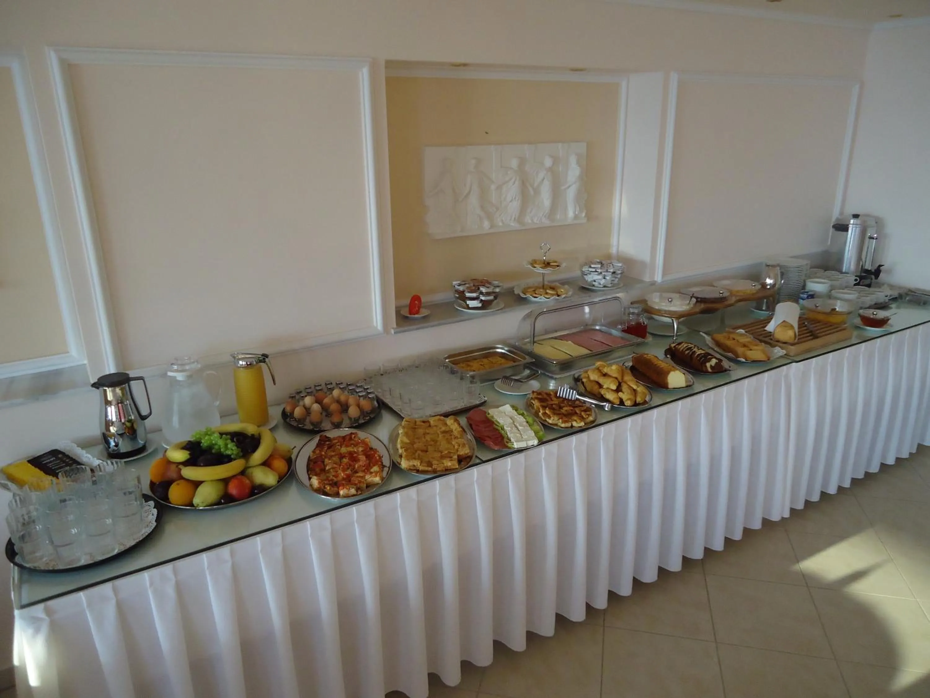 Food in Florena Hotel