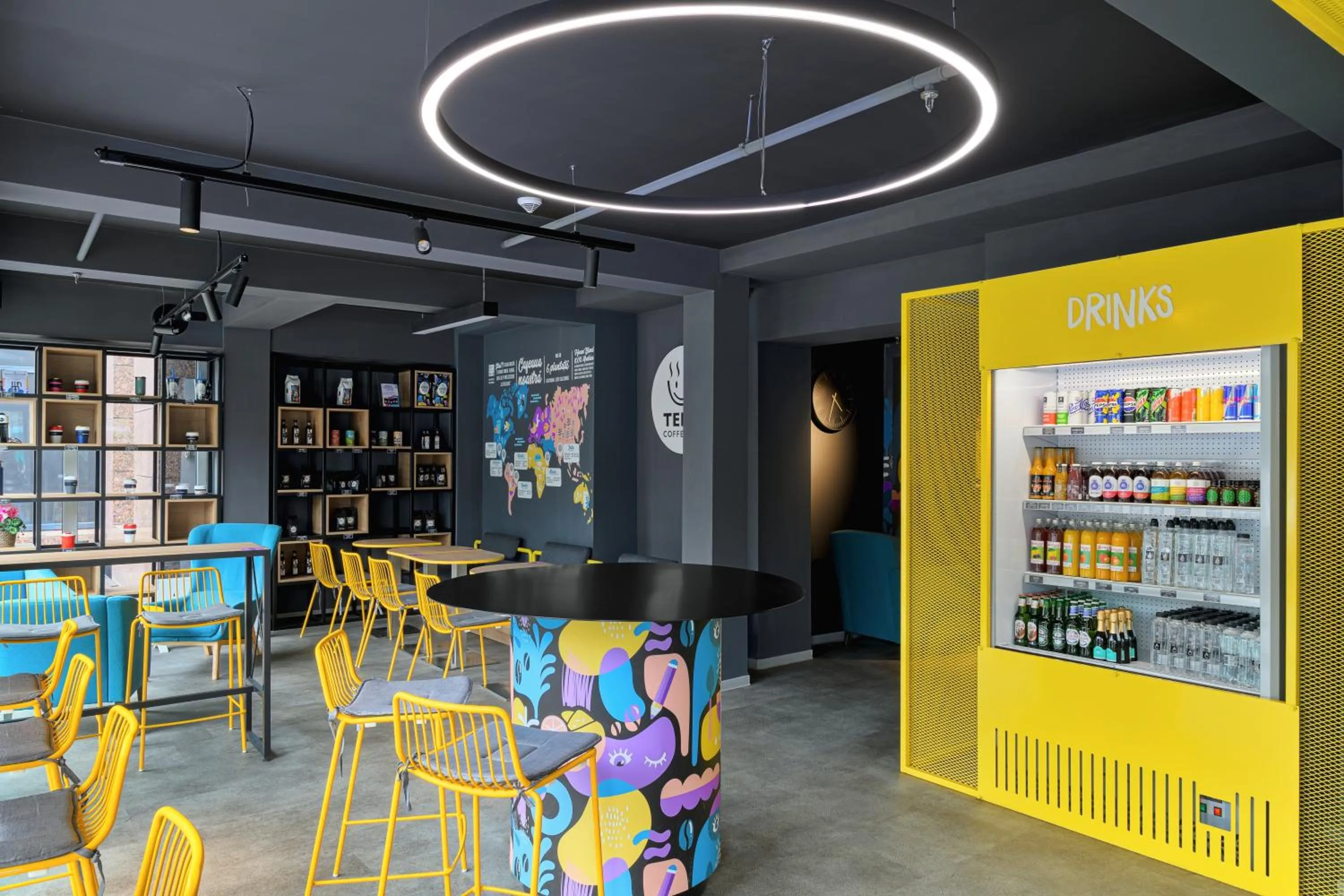 Coffee/tea facilities in Bucharest Unirii Square - Handwritten Collection