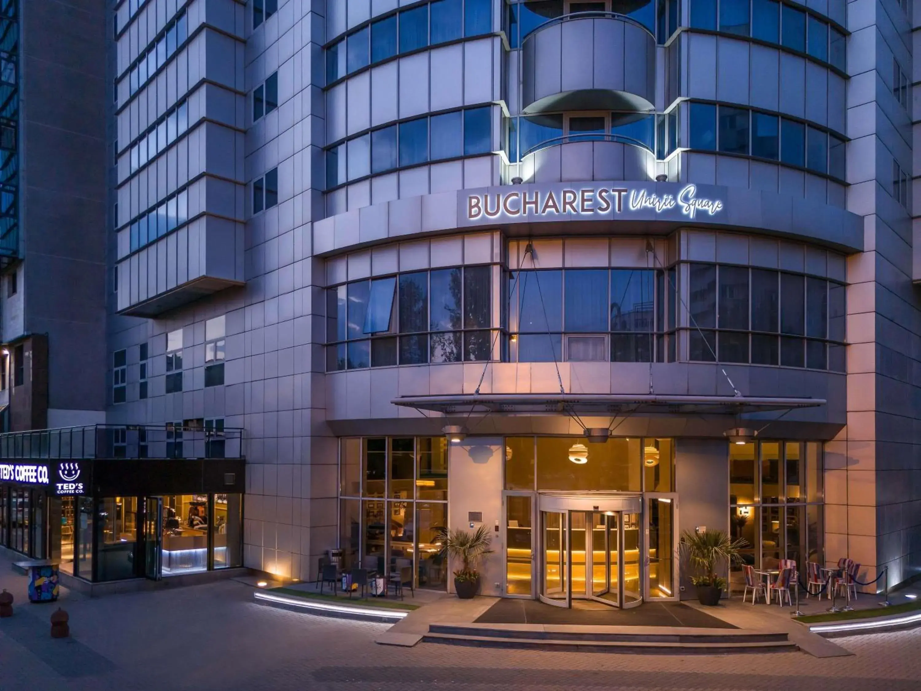 Property building in Bucharest Unirii Square - Handwritten Collection Property building in Bucharest Unirii Square - Handwritten Collection