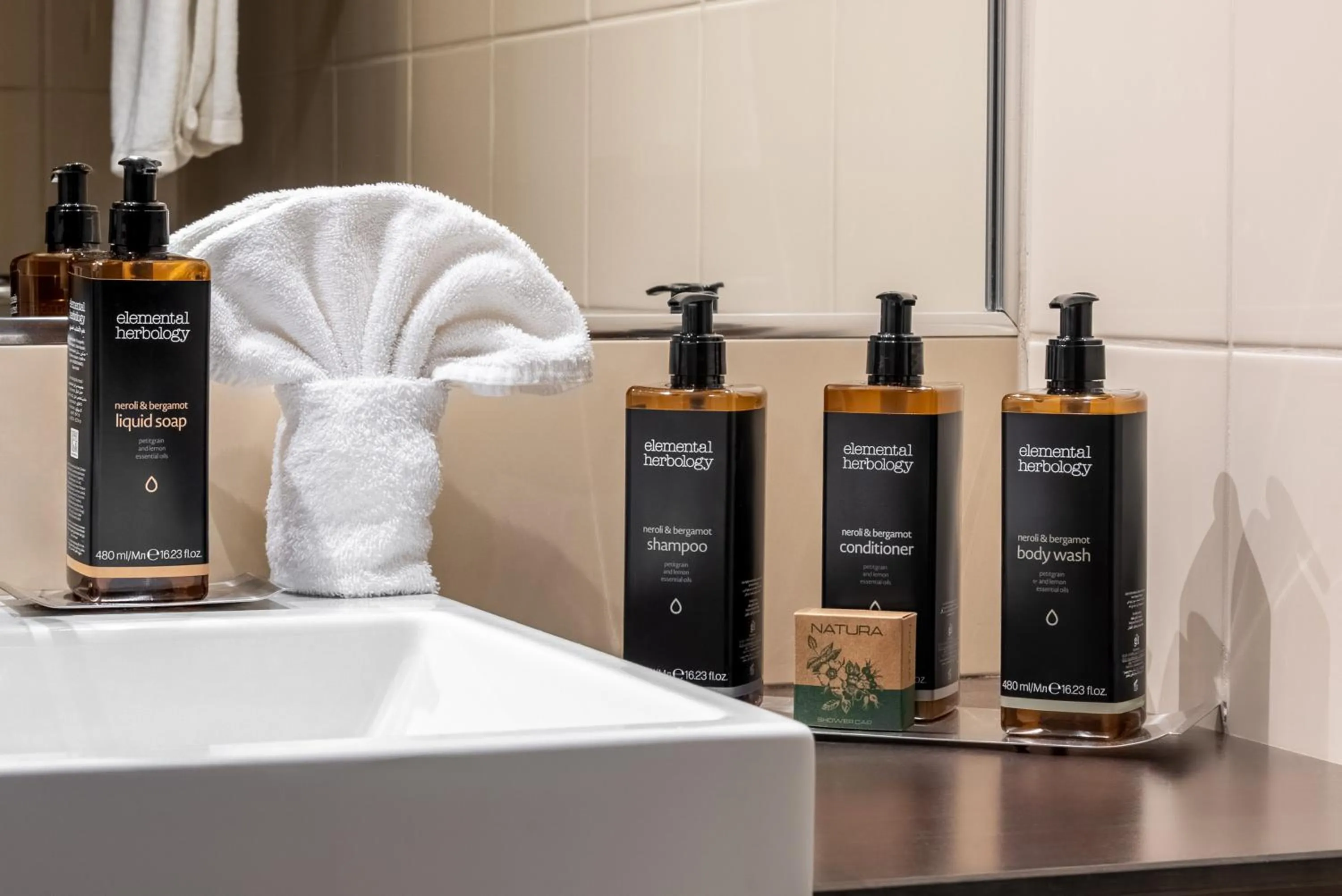 Bathroom in Bucharest Unirii Square - Handwritten Collection