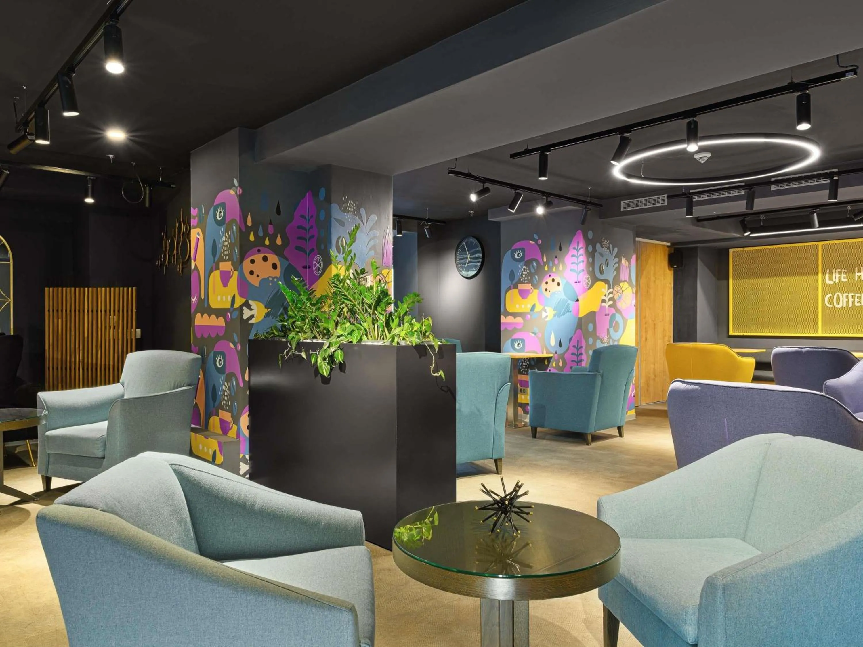 Lounge or bar in Bucharest Unirii Square - Handwritten Collection