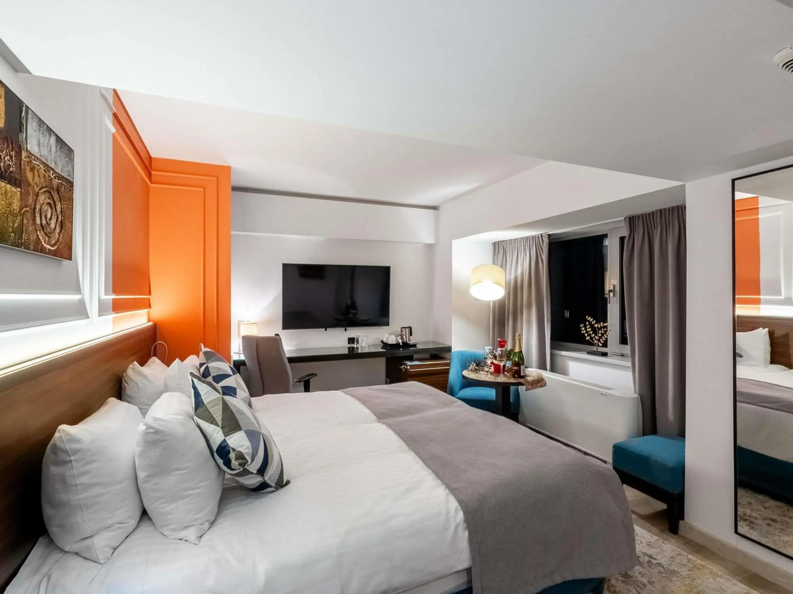 Bedroom, Bed in Bucharest Unirii Square - Handwritten Collection Bedroom, Bed in Bucharest Unirii Square - Handwritten Collection