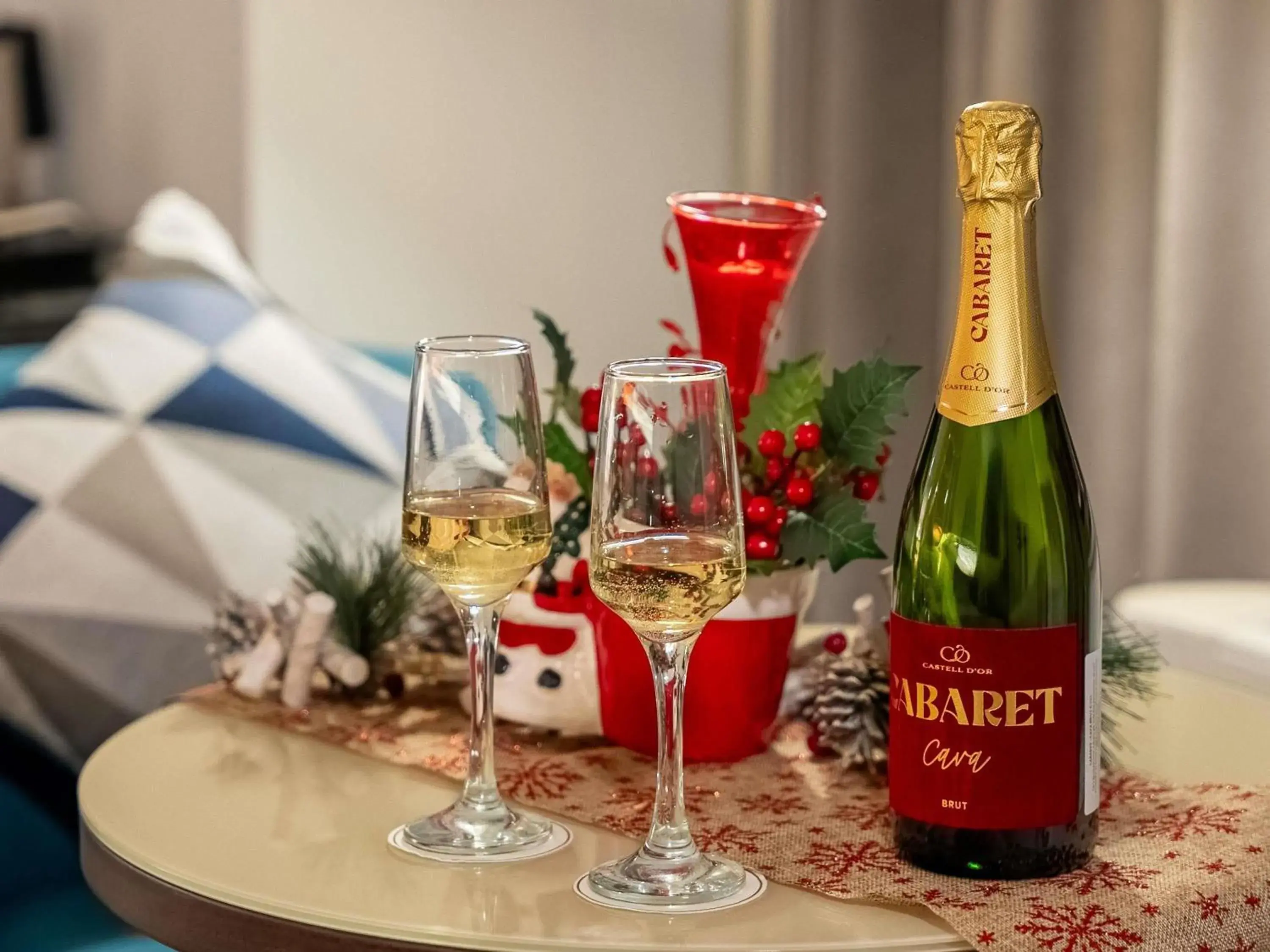Bedroom in Bucharest Unirii Square - Handwritten Collection Bedroom in Bucharest Unirii Square - Handwritten Collection