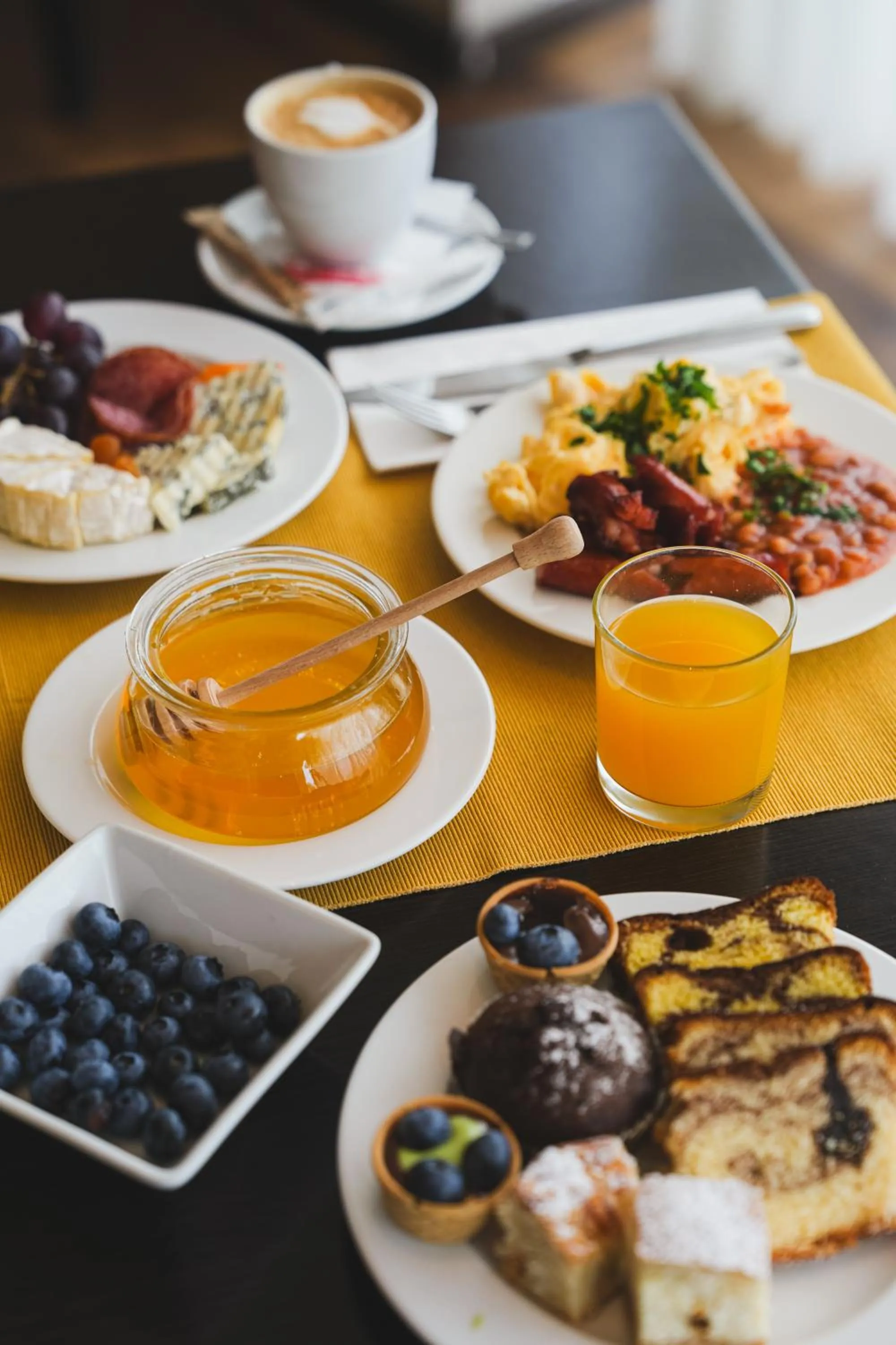 Breakfast in Bucharest Unirii Square - Handwritten Collection