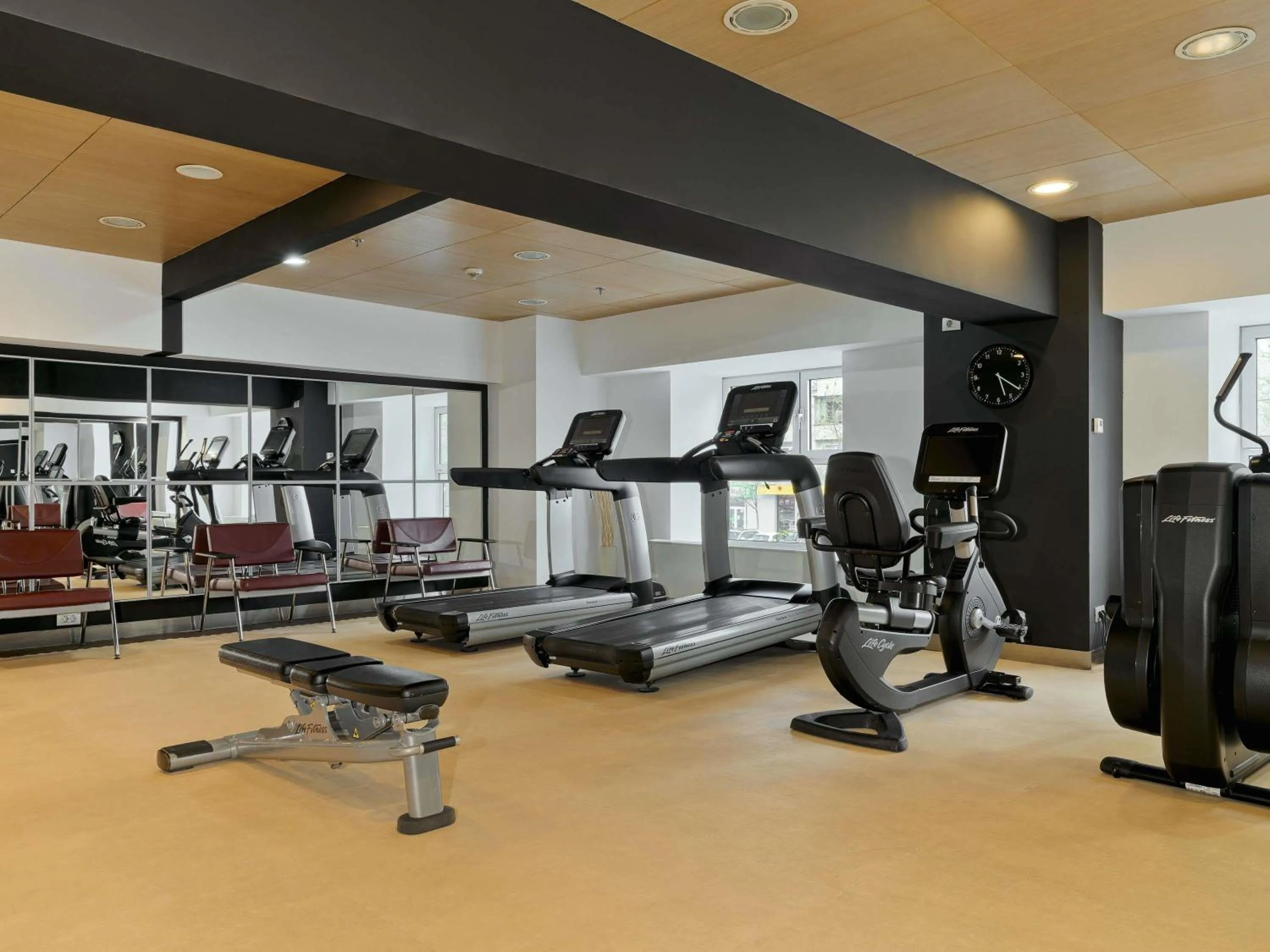 Fitness centre/facilities in Bucharest Unirii Square - Handwritten Collection