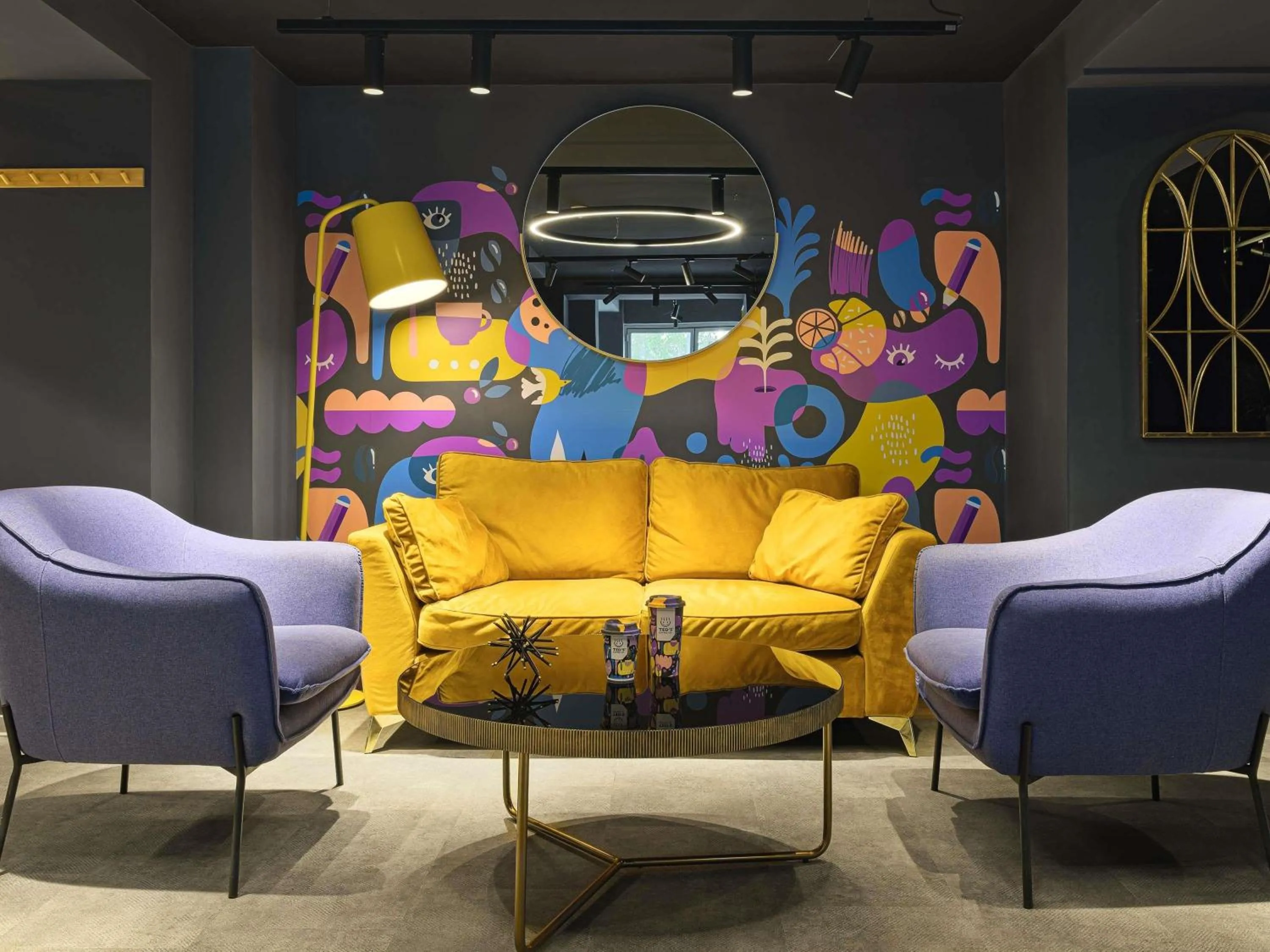 Lounge or bar in Bucharest Unirii Square - Handwritten Collection