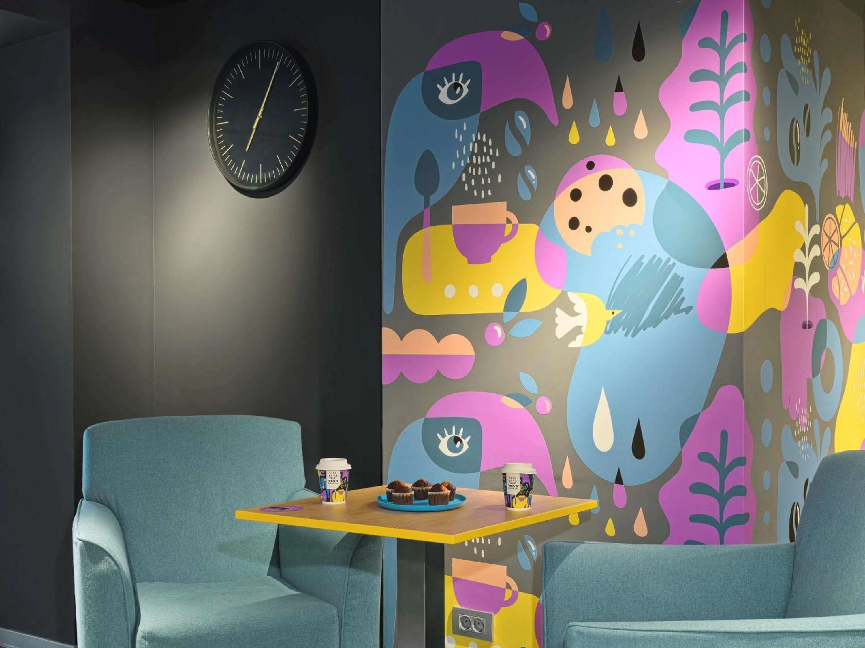 Lounge or bar in Bucharest Unirii Square - Handwritten Collection