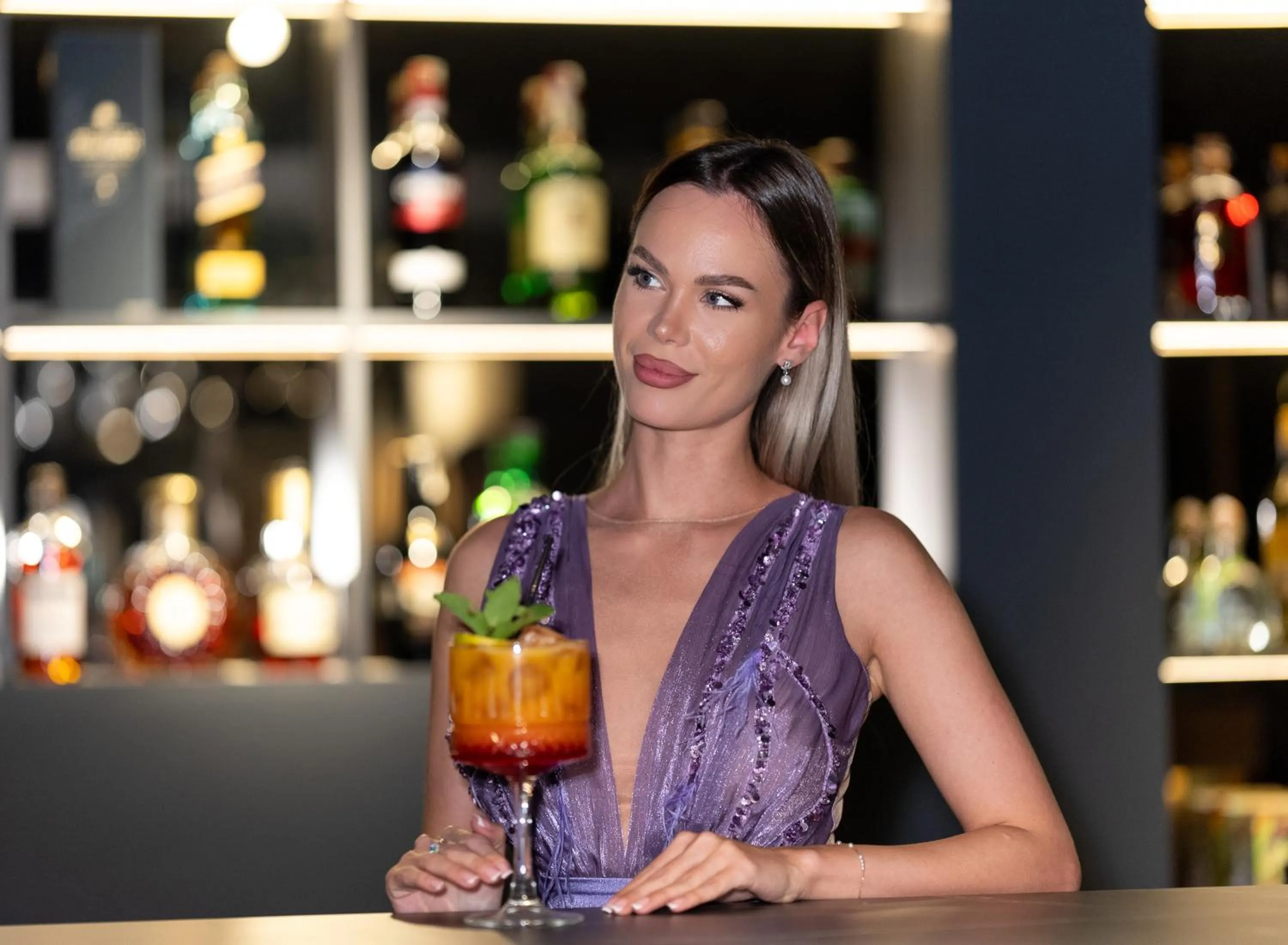 Lounge or bar in Bucharest Unirii Square - Handwritten Collection