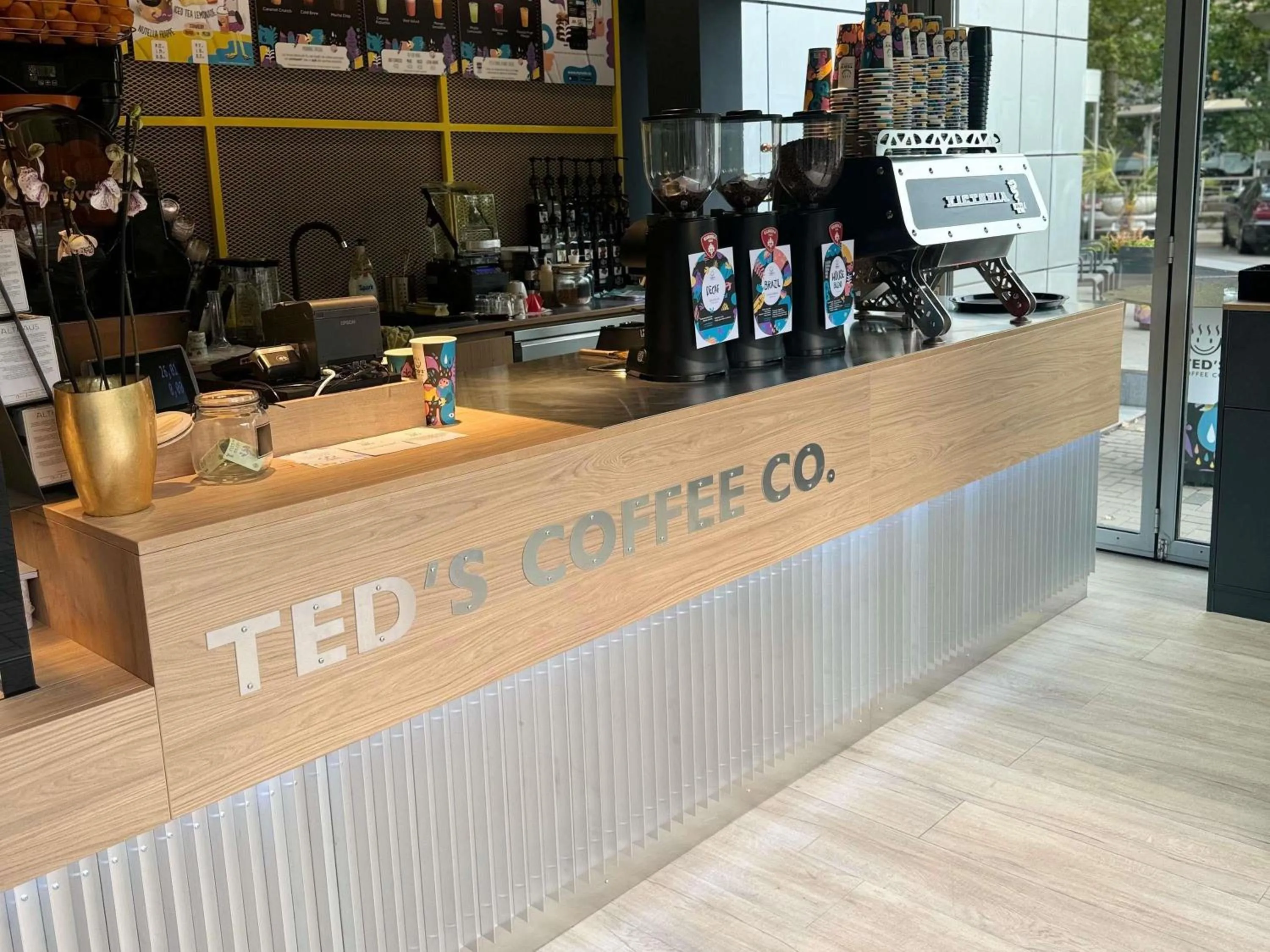 Lounge or bar in Bucharest Unirii Square - Handwritten Collection