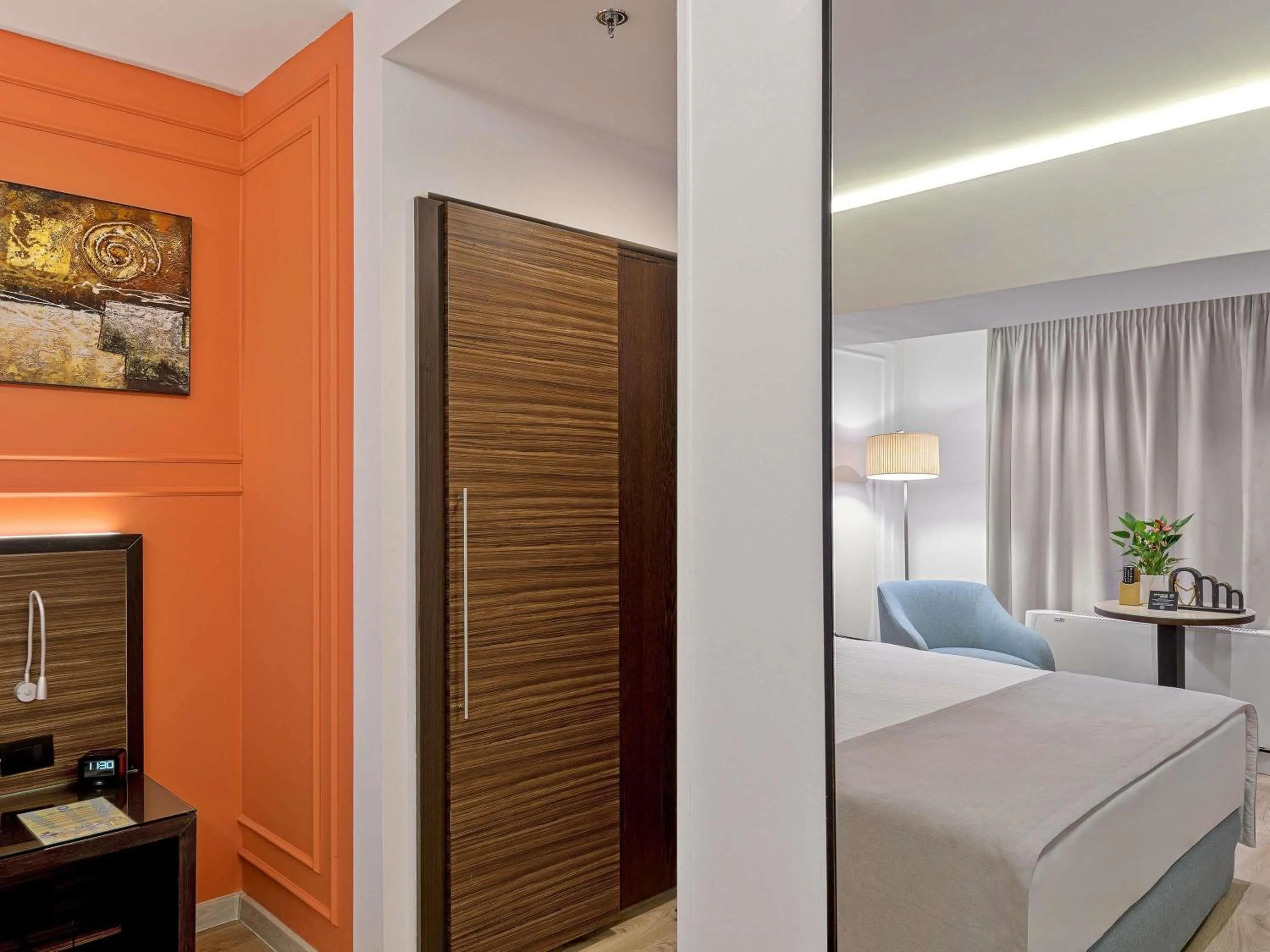 Bedroom, Bed in Bucharest Unirii Square - Handwritten Collection