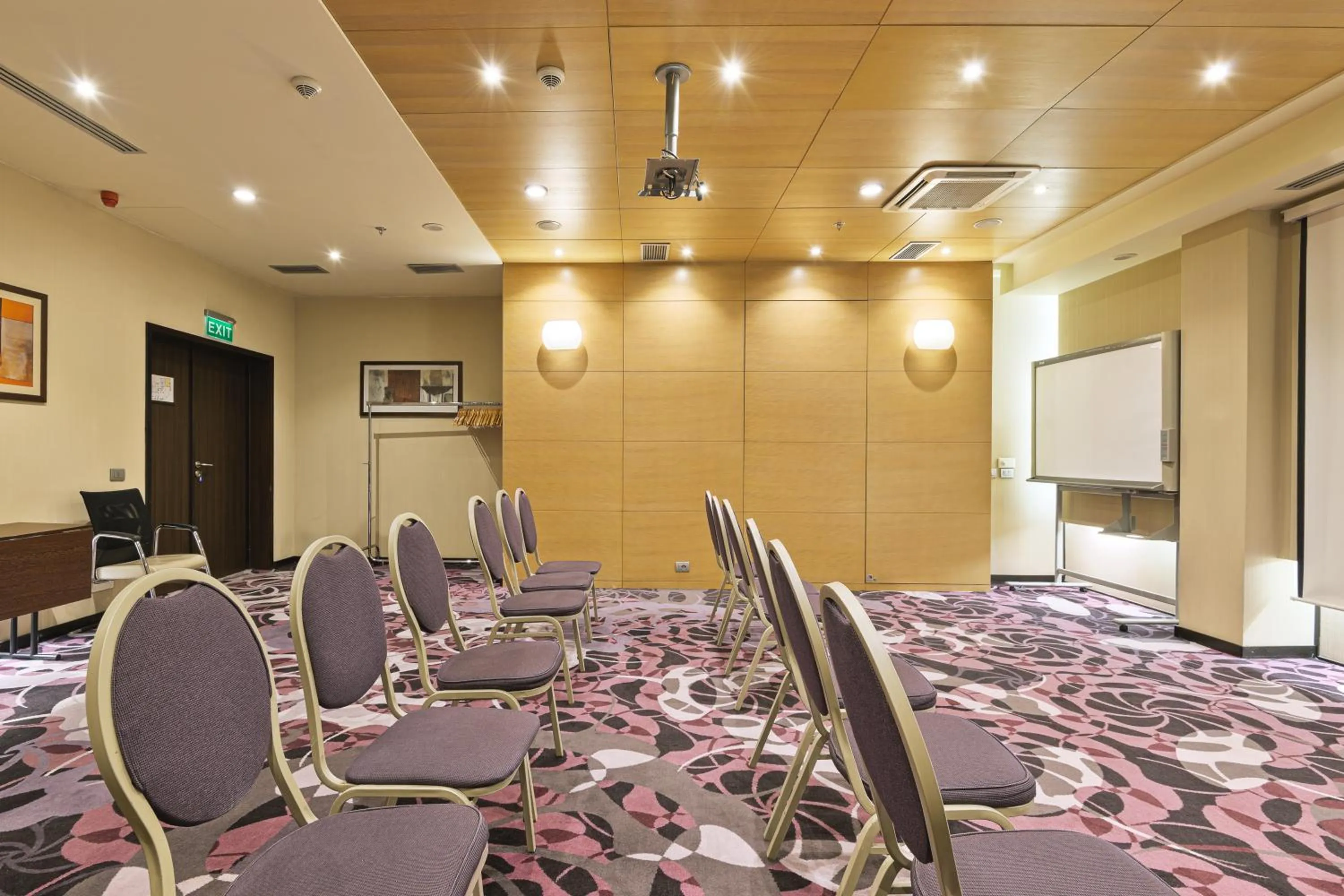 TV and multimedia in Bucharest Unirii Square - Handwritten Collection