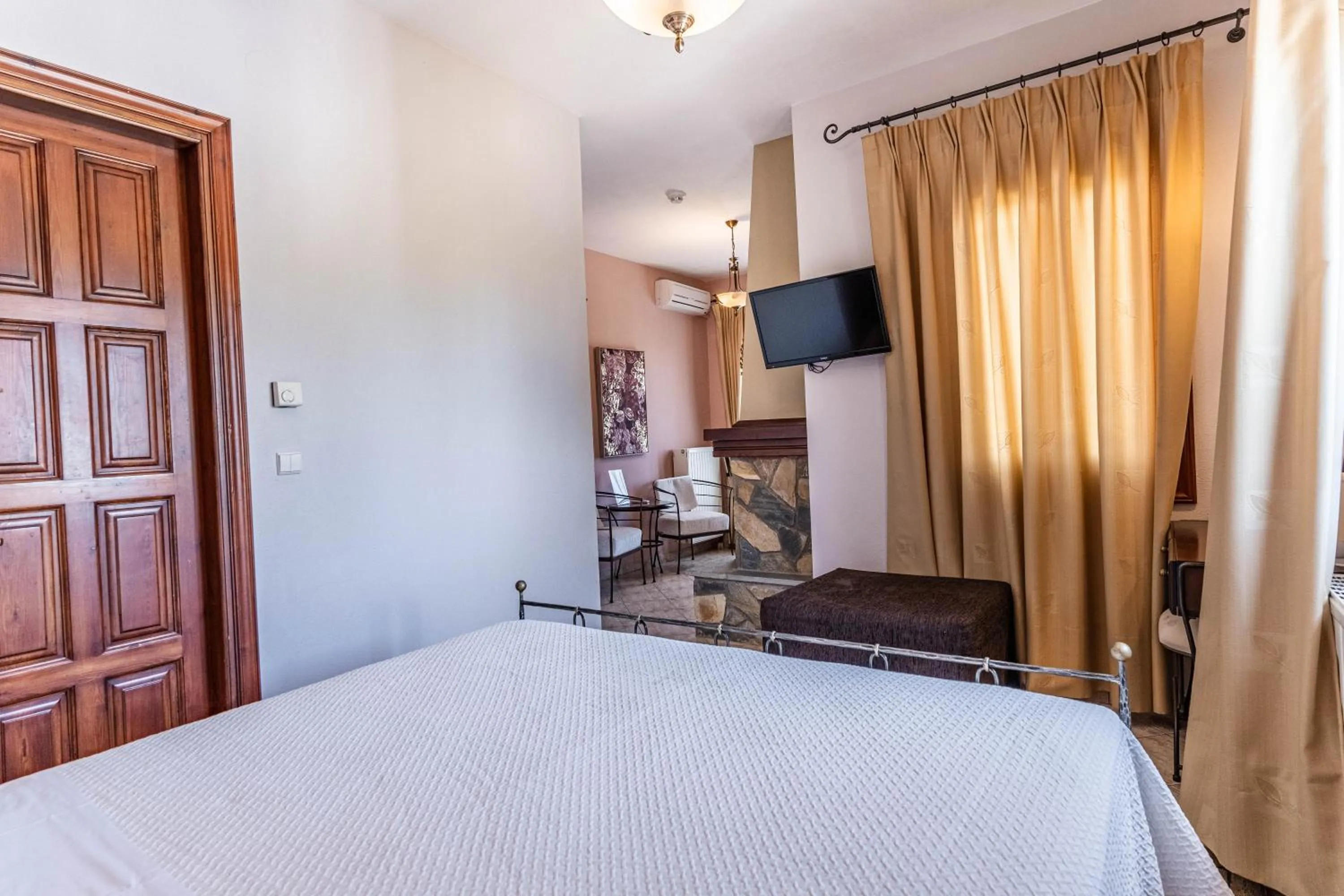 Photo of the whole room, Bed in Guesthouse Iris