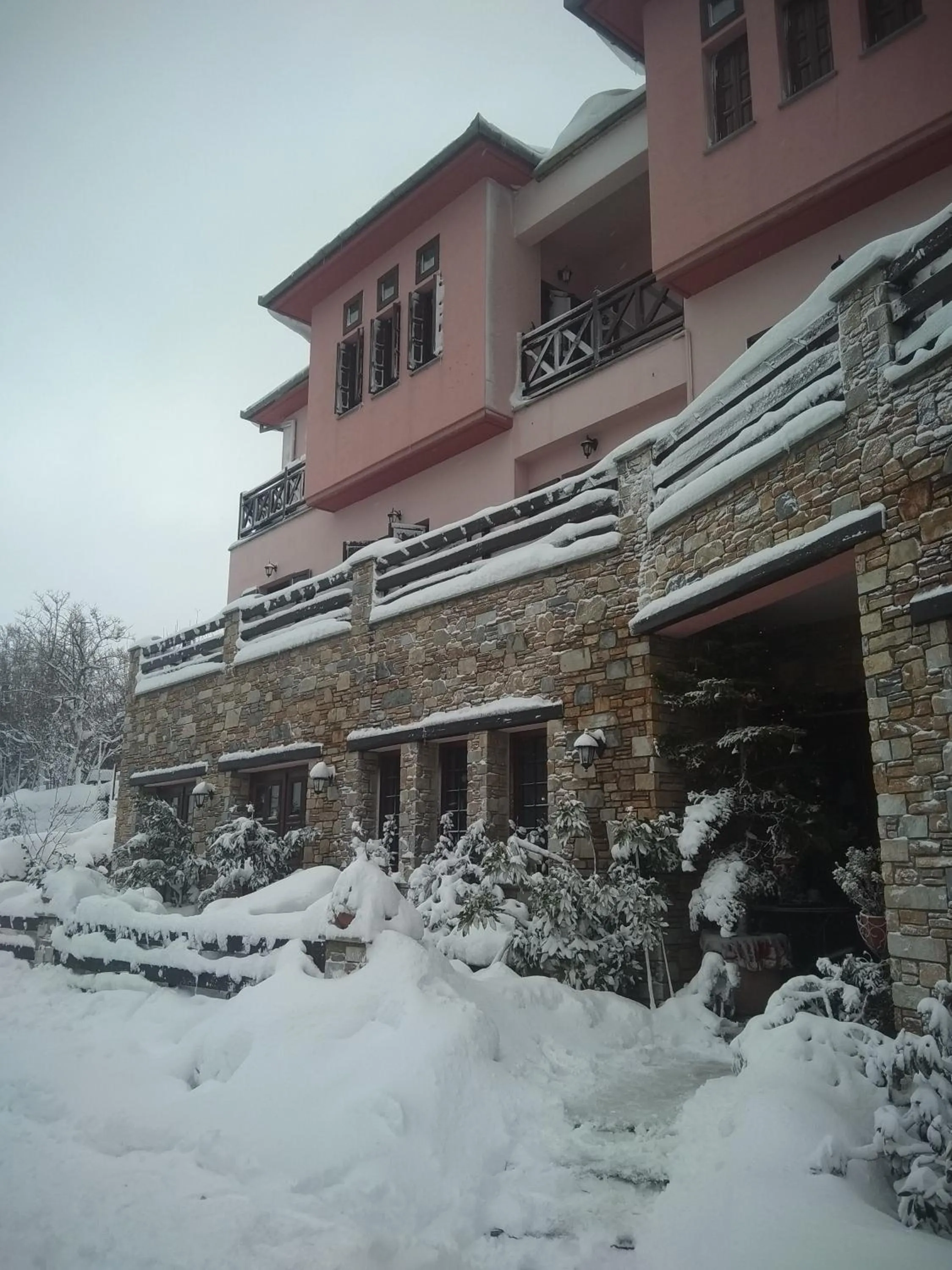 Winter in Guesthouse Iris