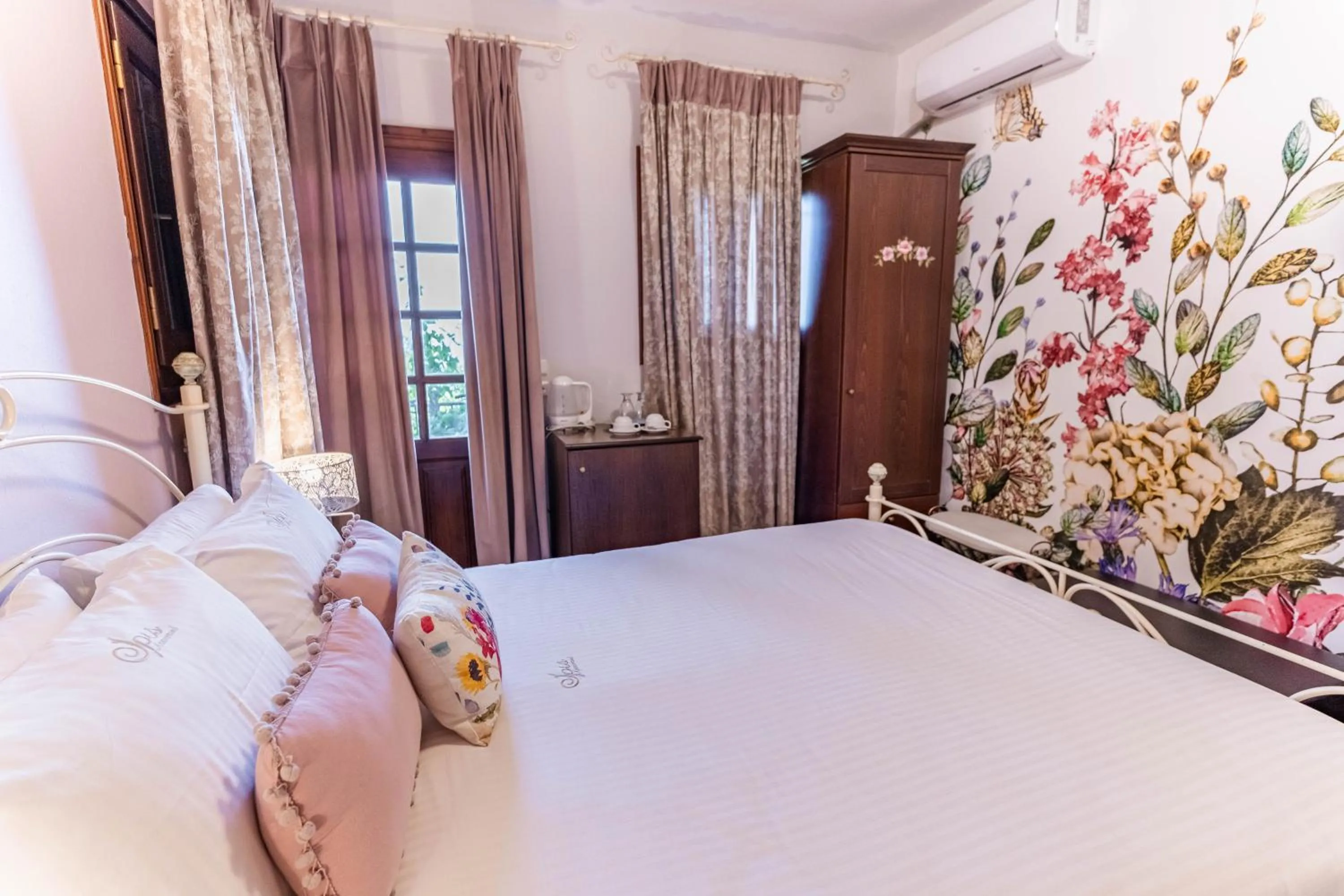 Bed in Guesthouse Iris