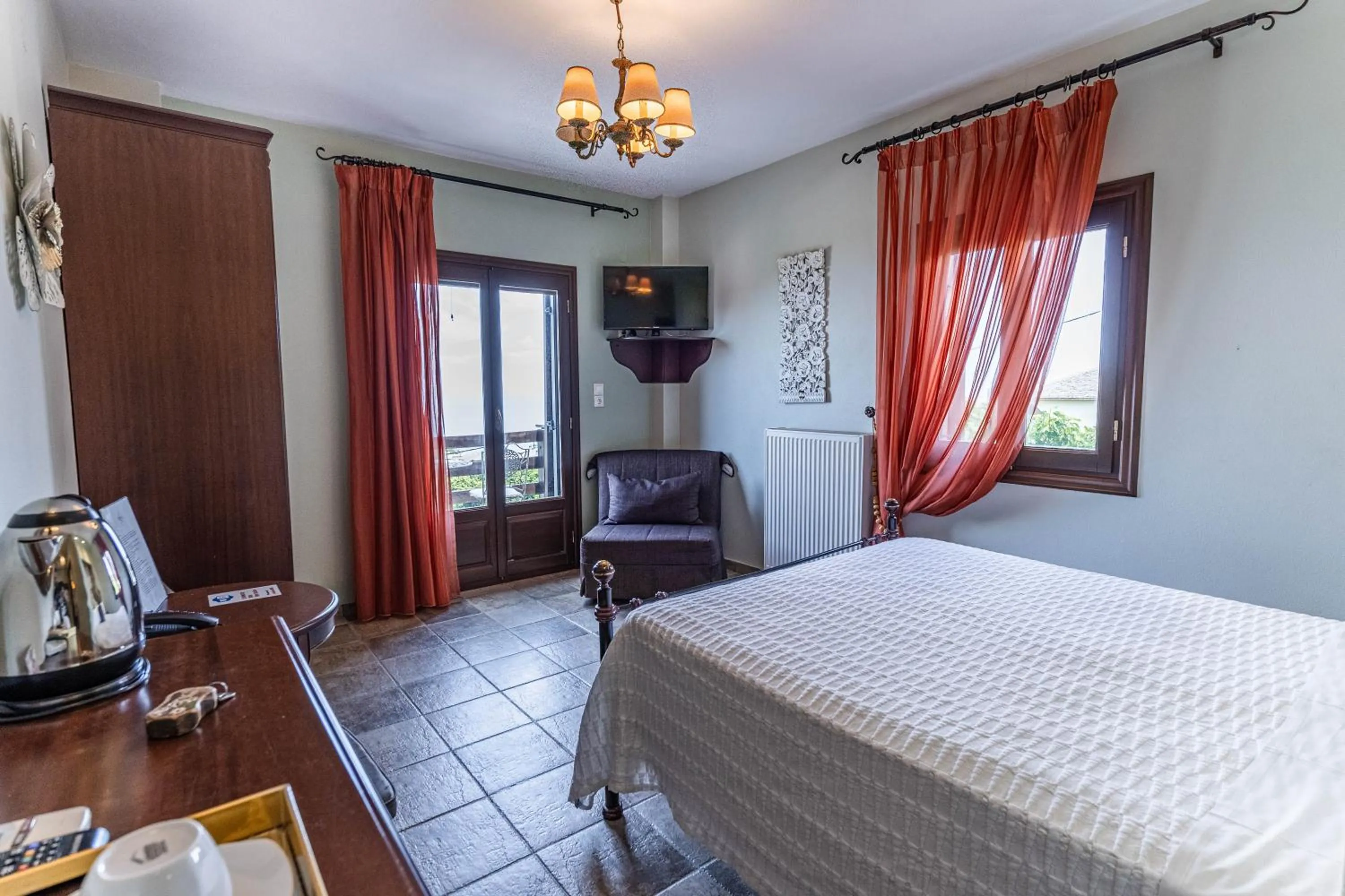 Photo of the whole room, Bed in Guesthouse Iris