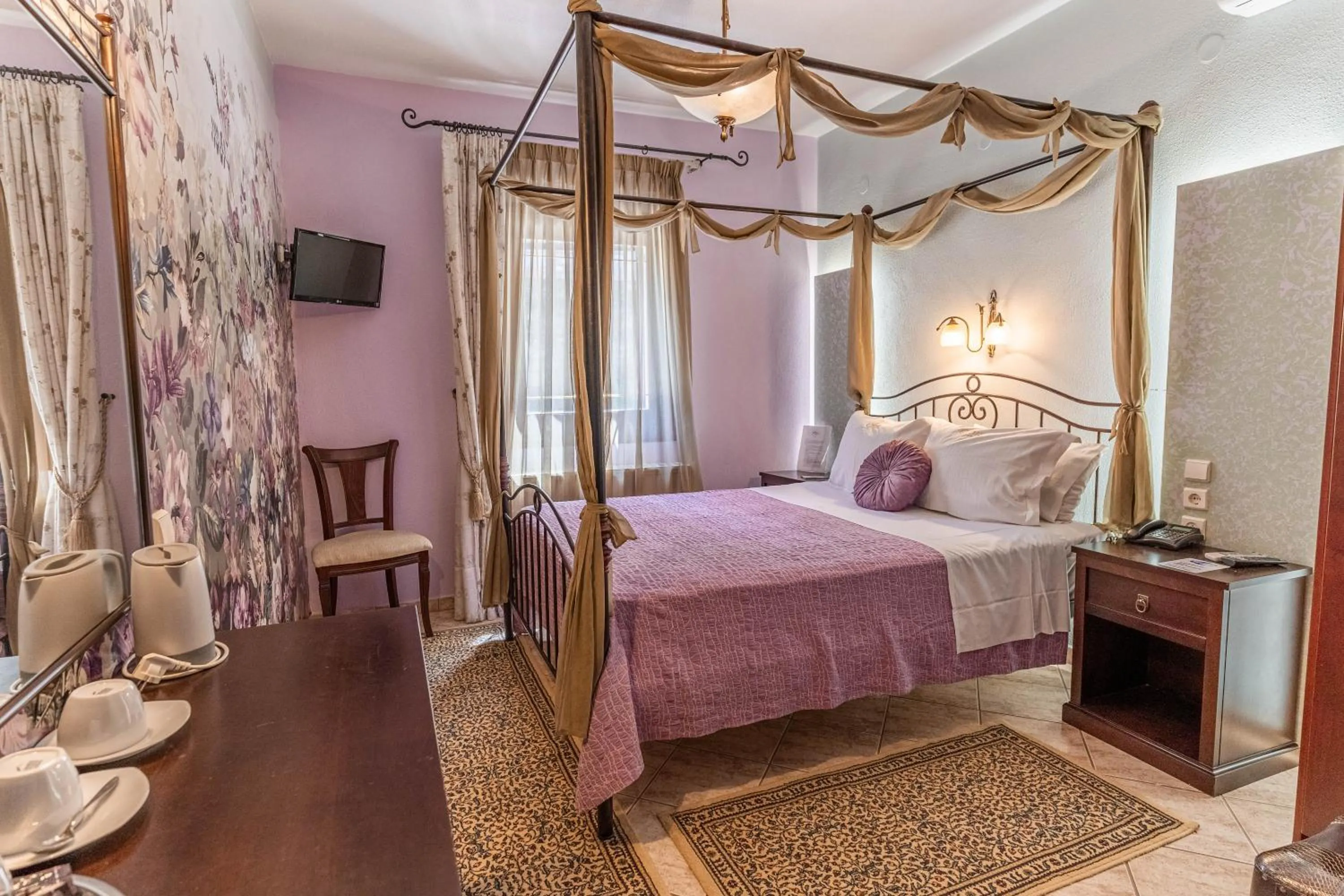 Photo of the whole room, Bed in Guesthouse Iris