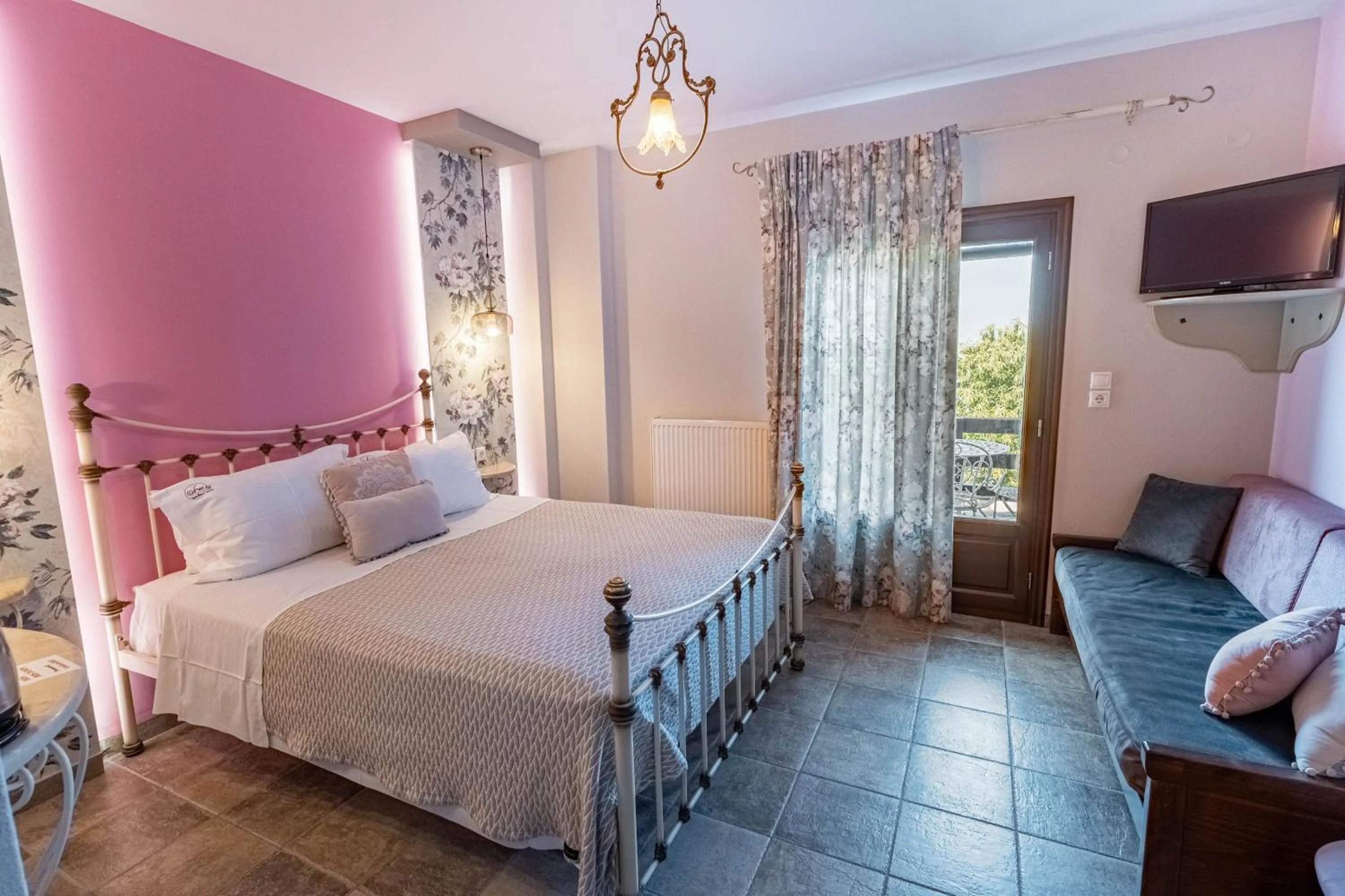 Deluxe Double Room in Guesthouse Iris