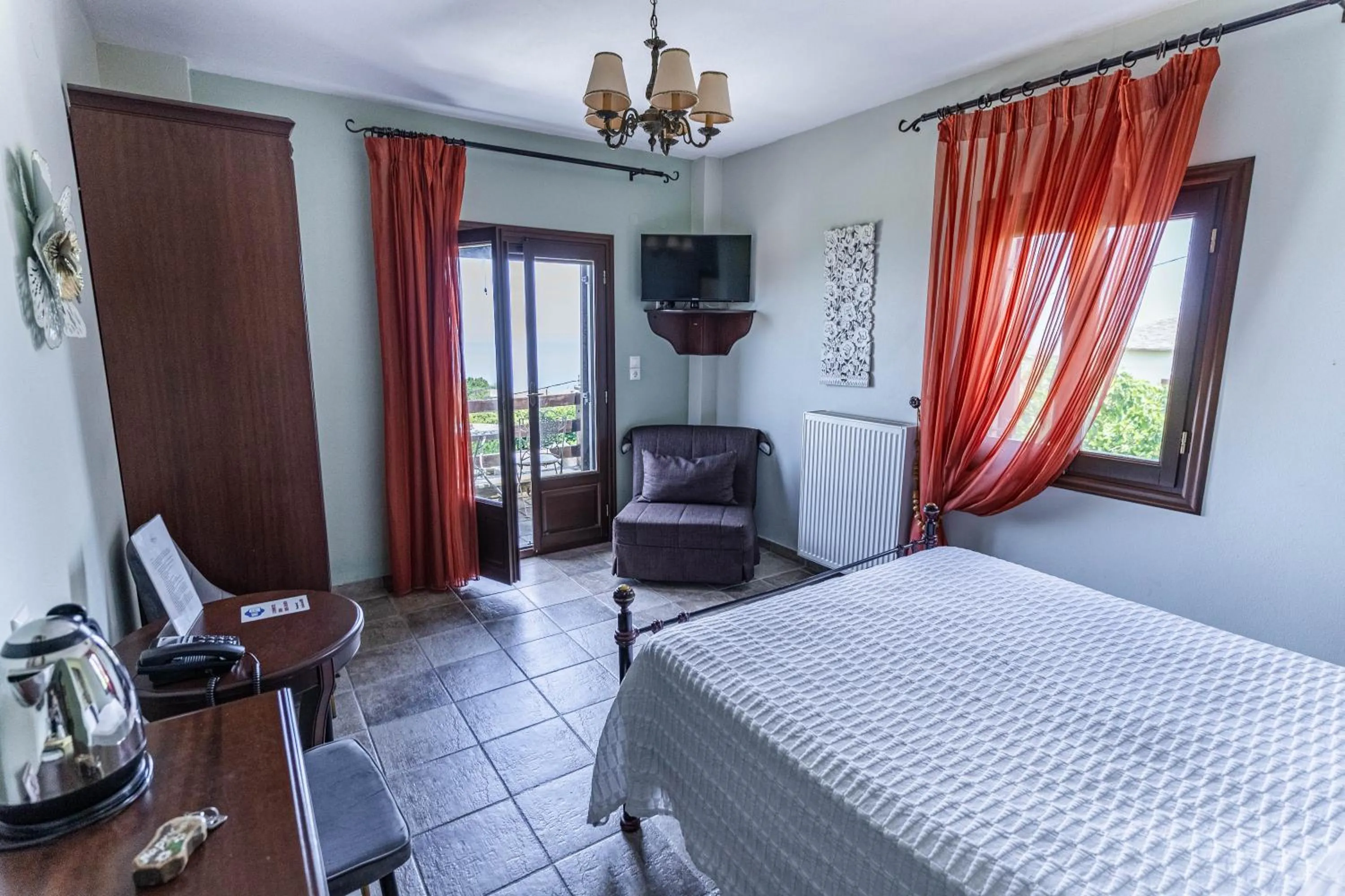 Photo of the whole room, Bed in Guesthouse Iris