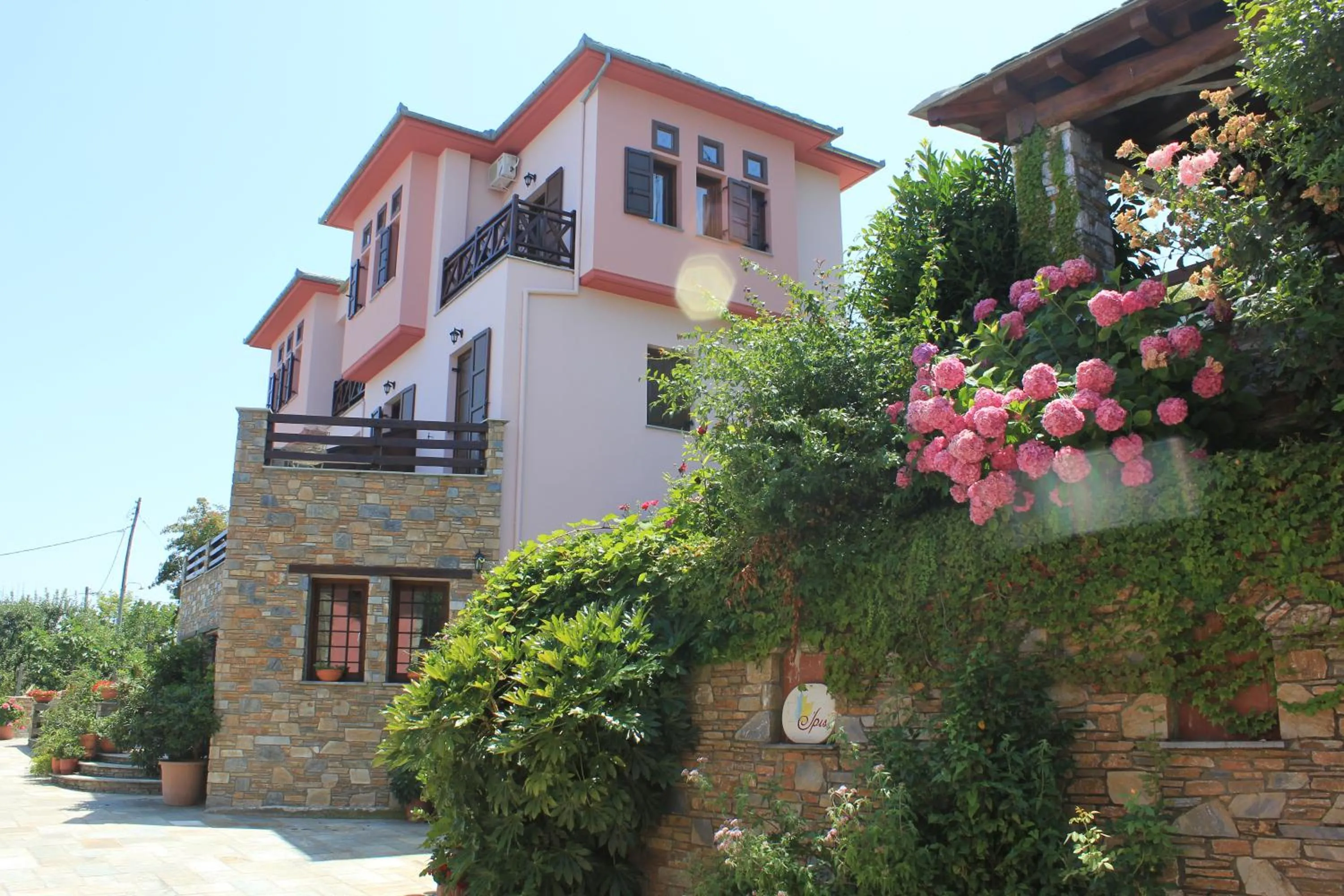 Facade/entrance in Guesthouse Iris