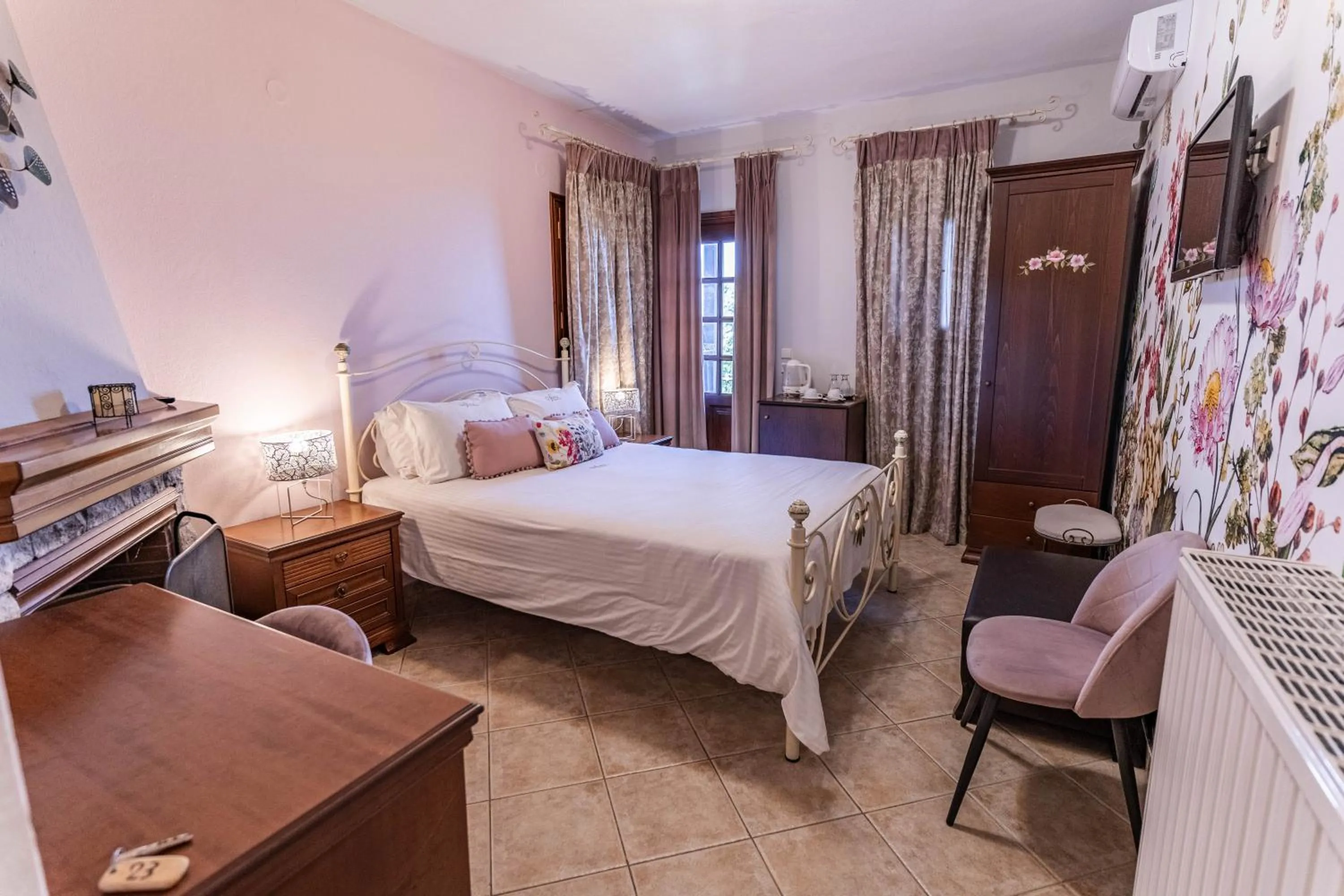 Photo of the whole room, Bed in Guesthouse Iris