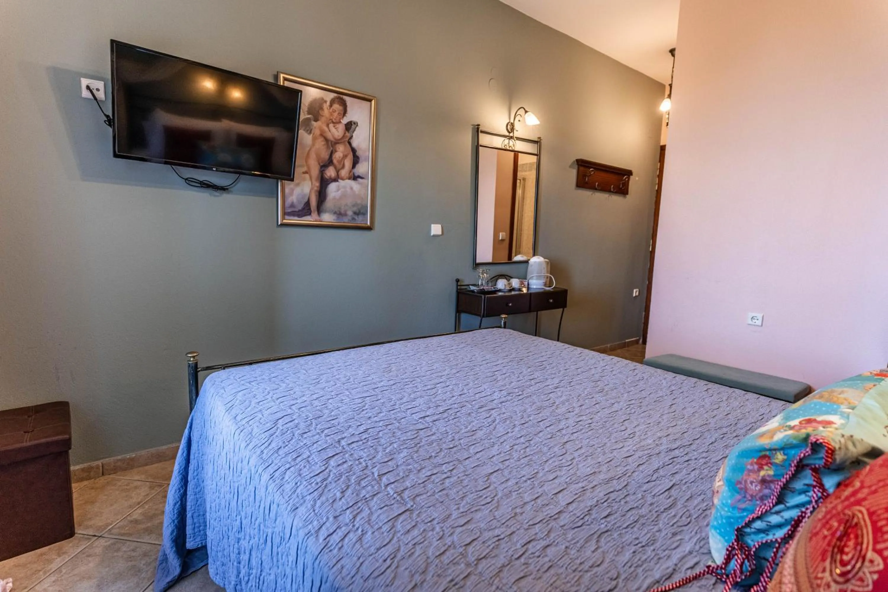 Photo of the whole room, Bed in Guesthouse Iris