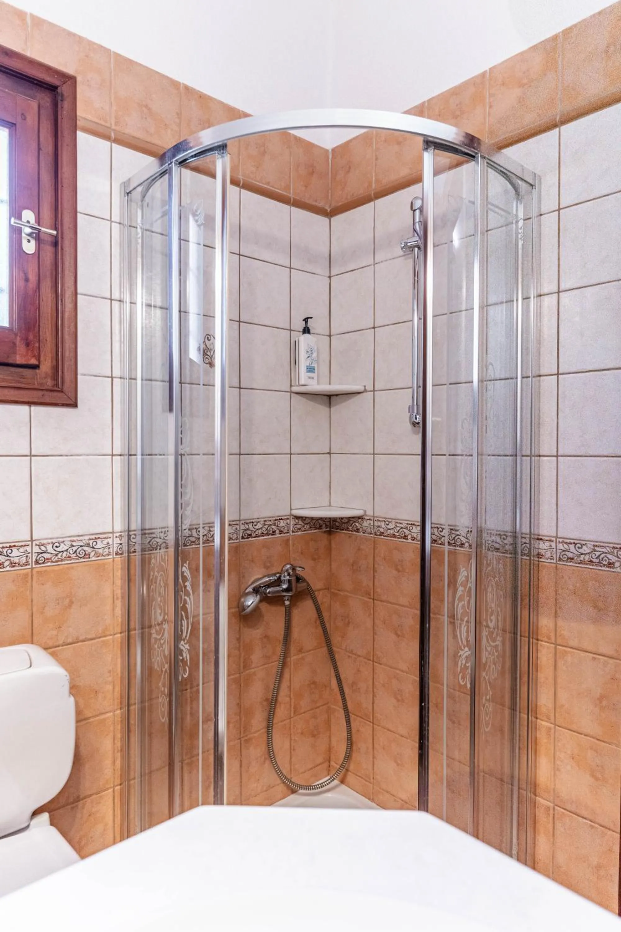 Shower in Guesthouse Iris