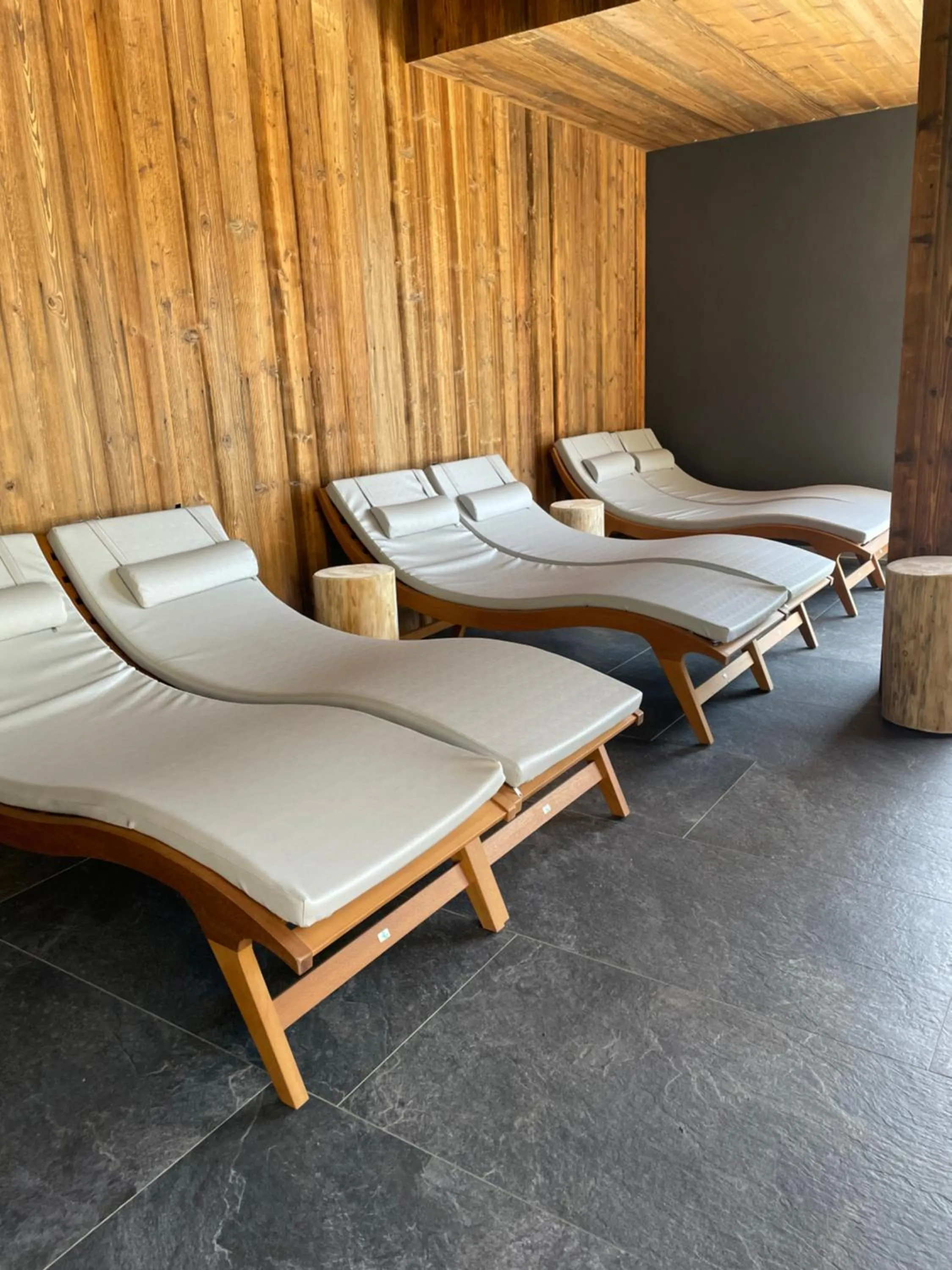 Swimming pool in Hotel Virgilio