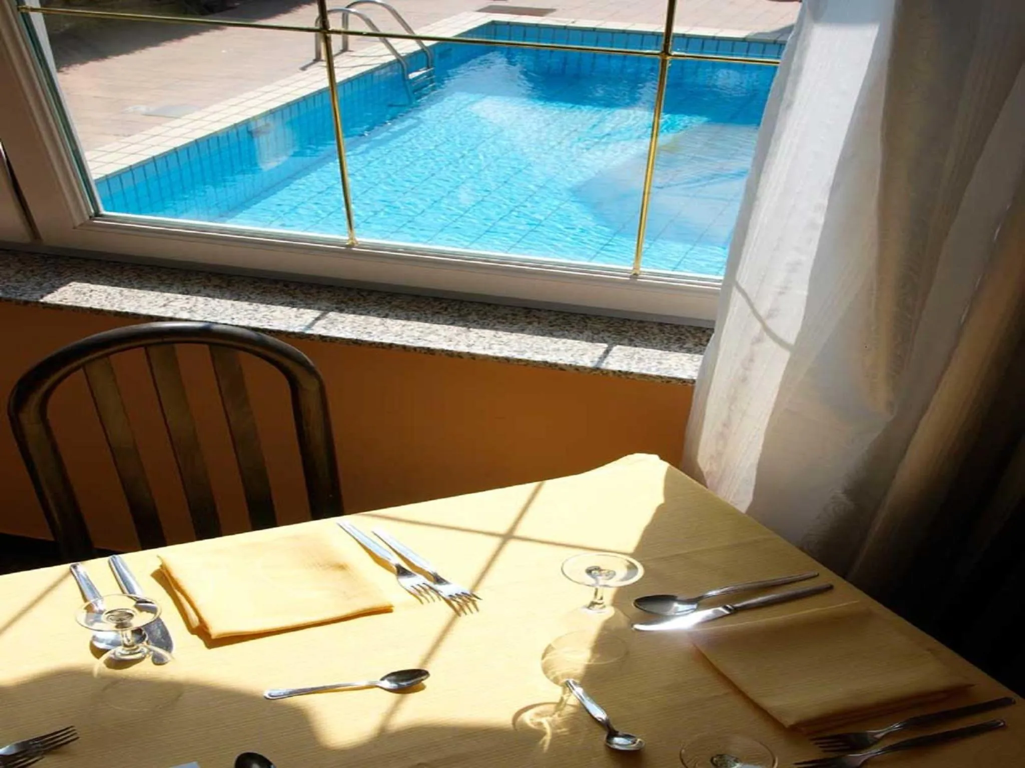 Restaurant/places to eat in Hotel Varone Alberello