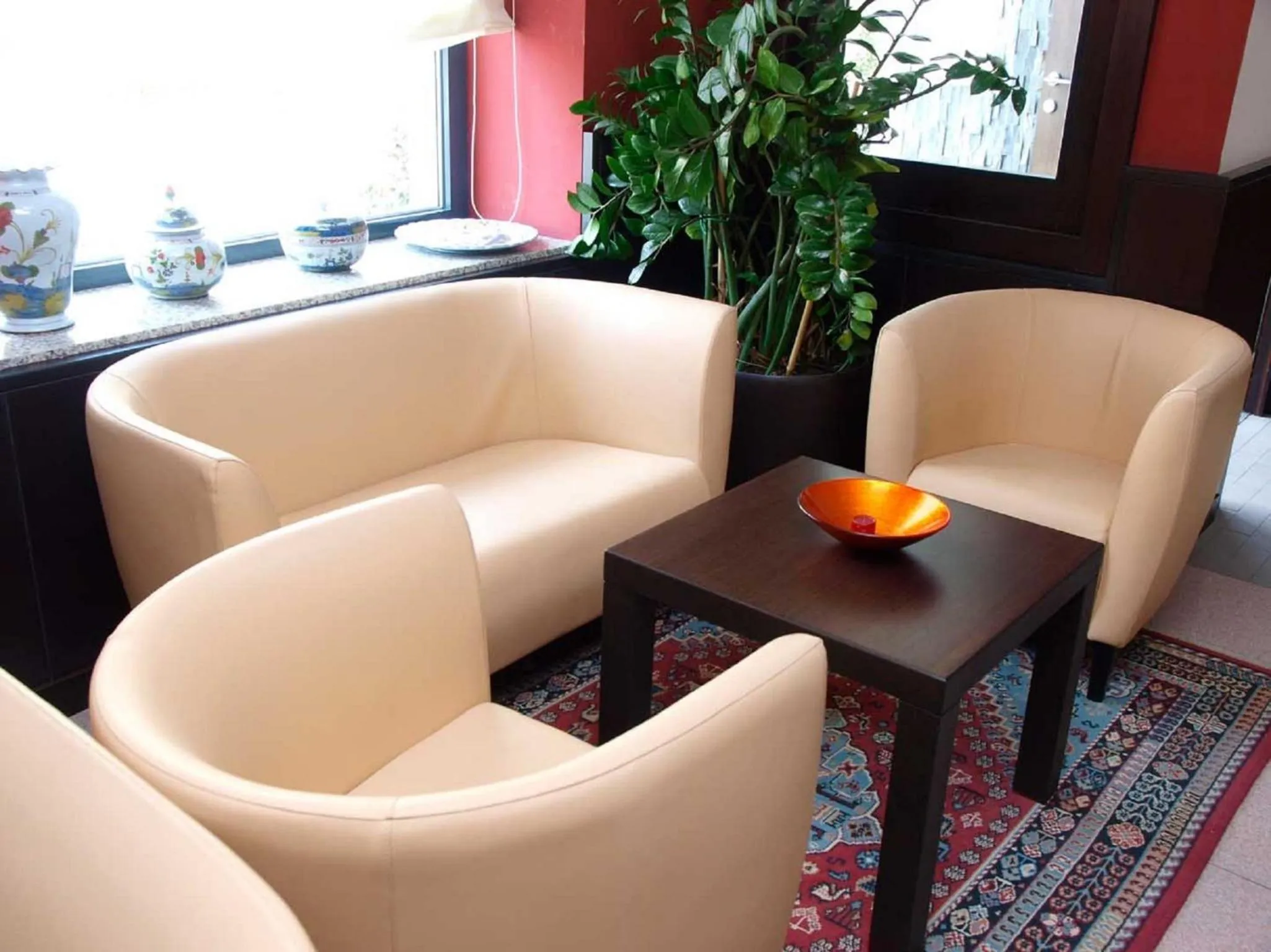 Communal lounge/ TV room in Hotel Varone Alberello