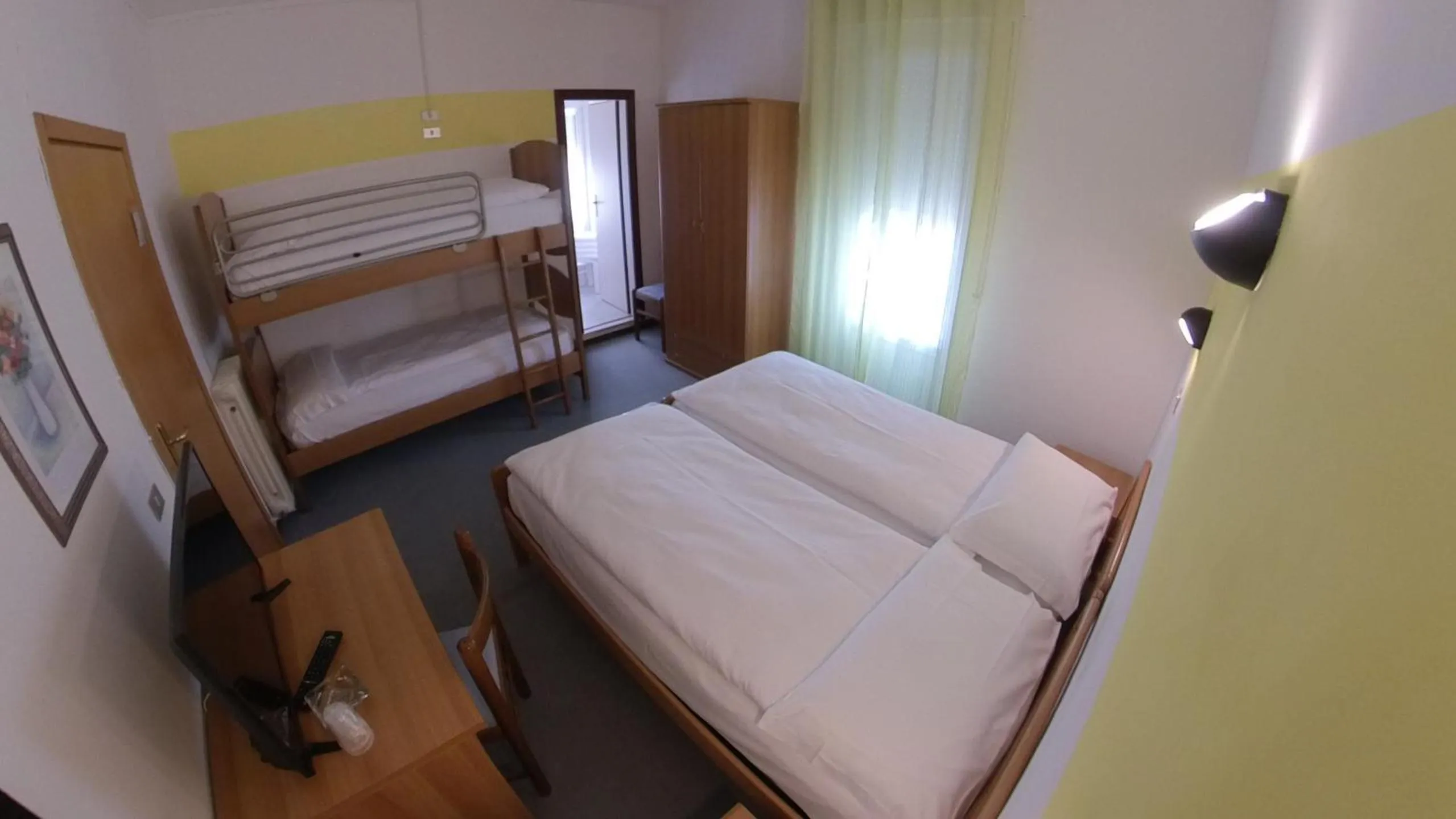 Photo of the whole room, Bed in Hotel Varone Alberello