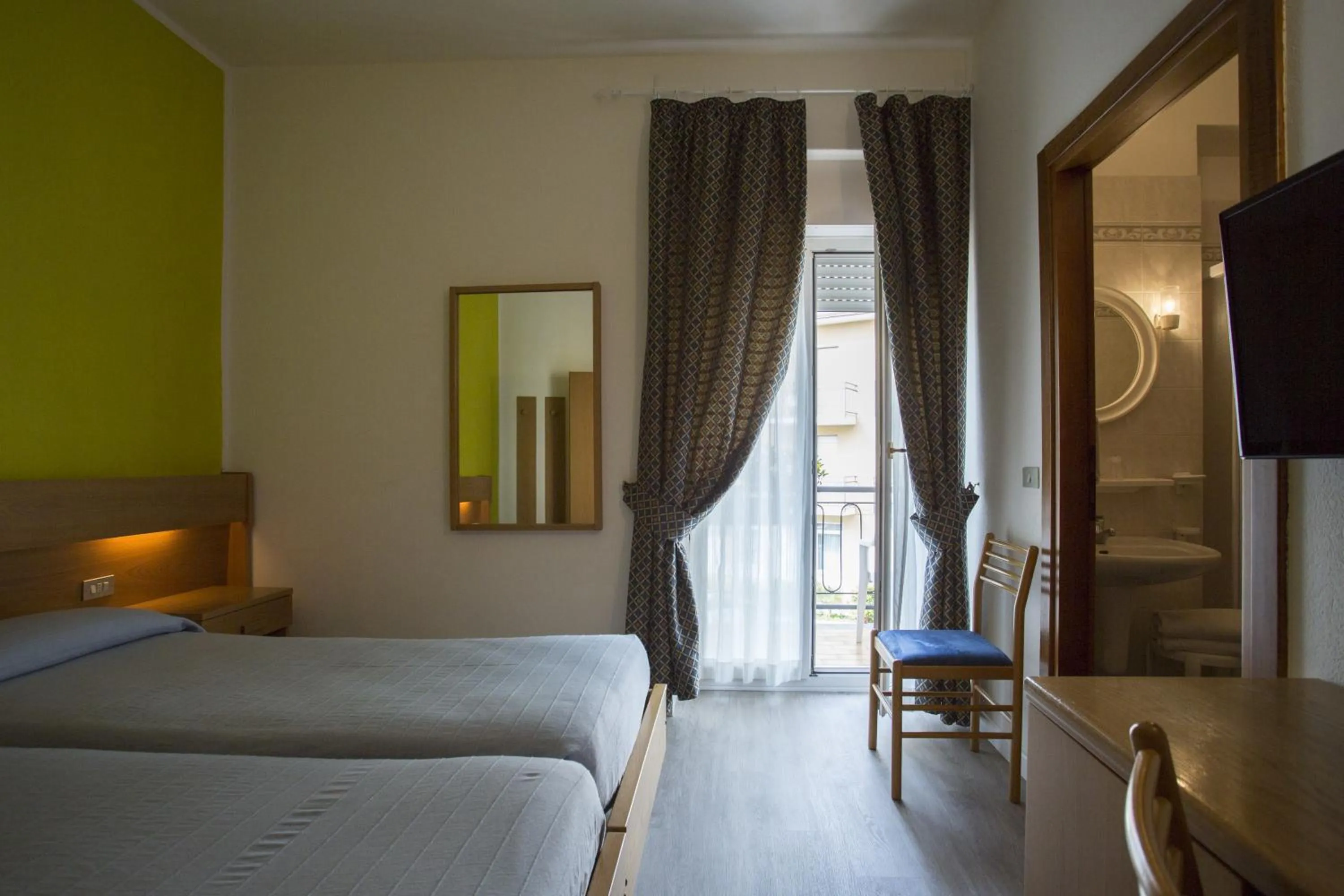 Photo of the whole room, Bed in Hotel Varone Alberello