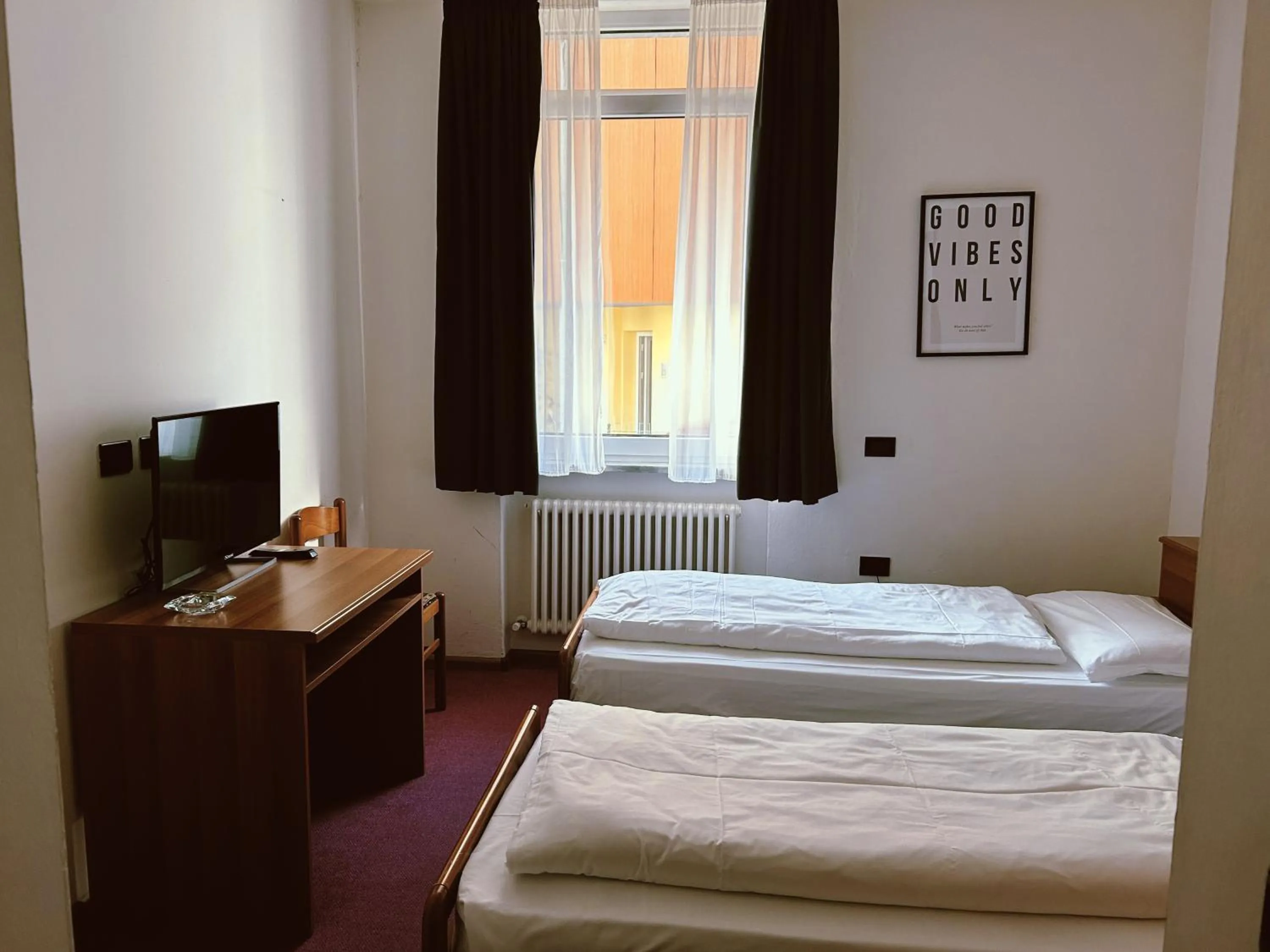 Bed in Hotel Alberello - Varone