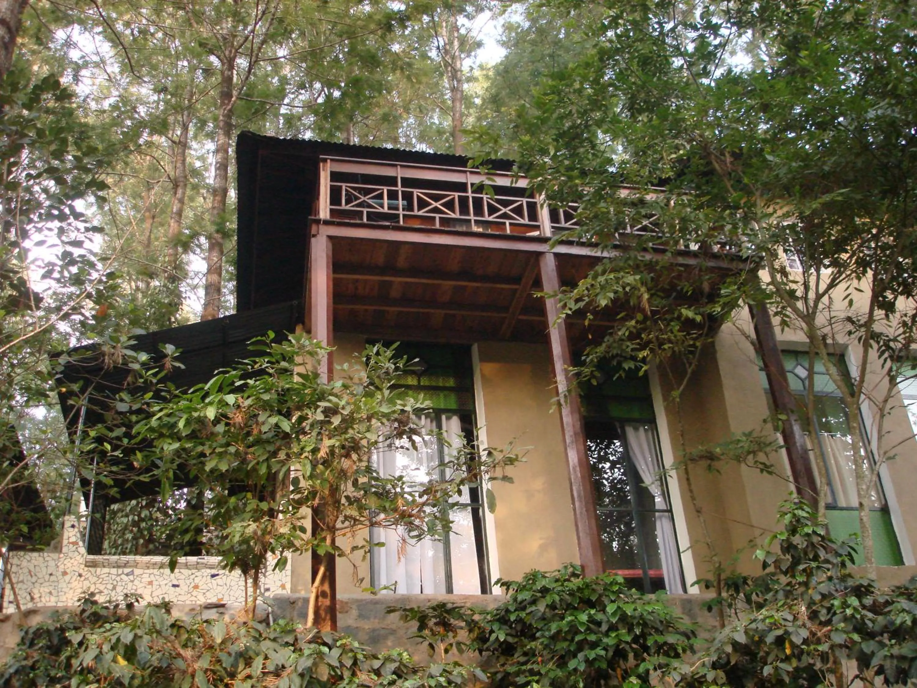 Property building in INDeco Lake Forest