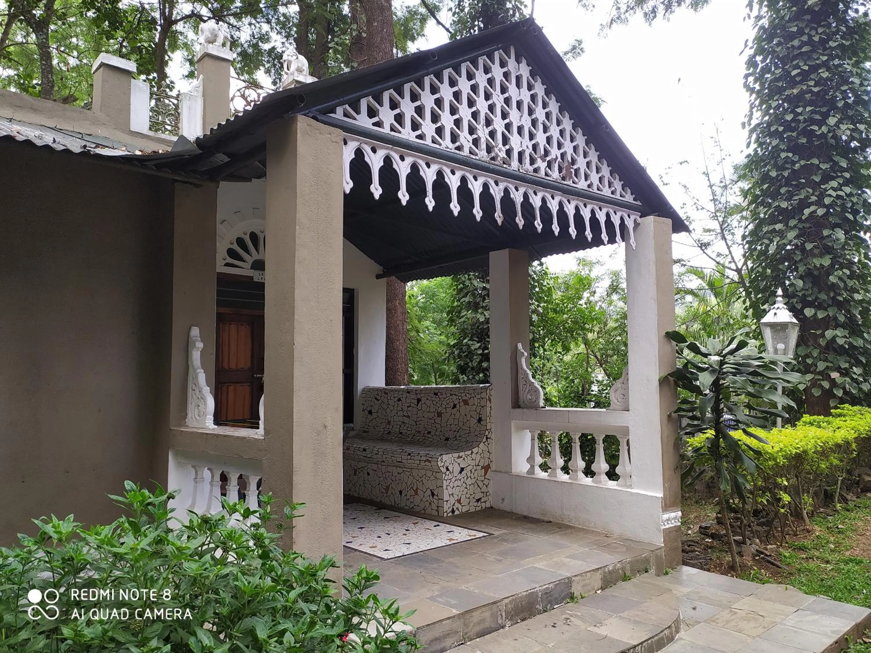 Facade/entrance in INDeco Lake Forest