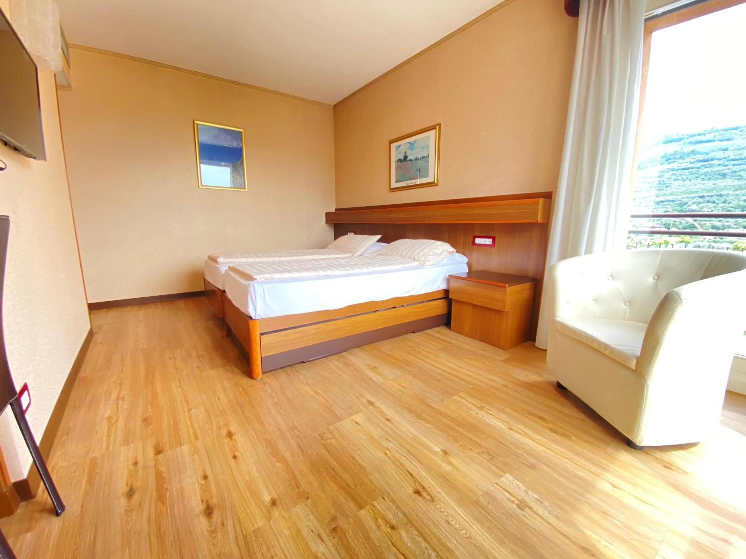 Bed in SunLake Hotel