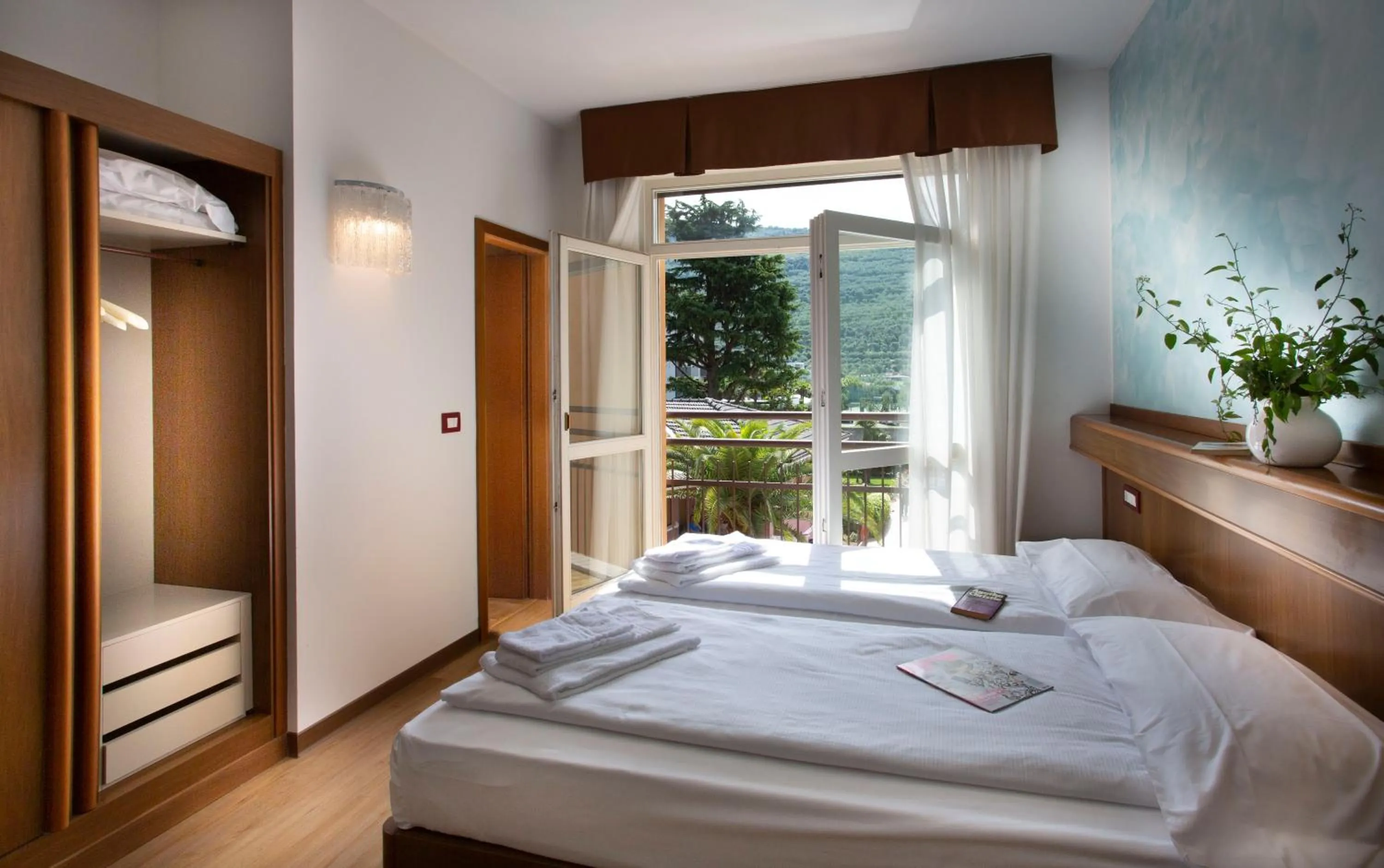 Bed in SunLake Hotel