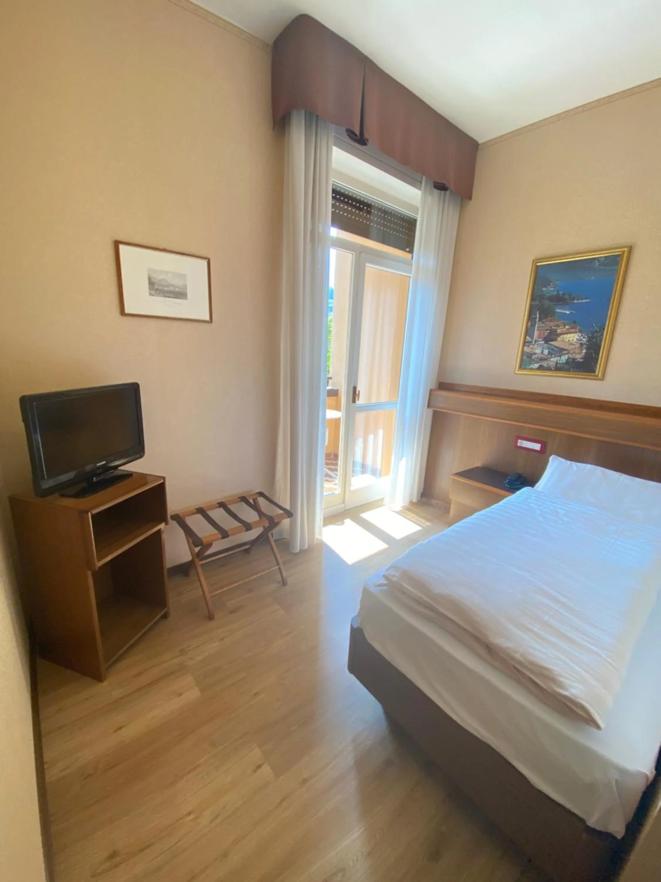 Bed in SunLake Hotel