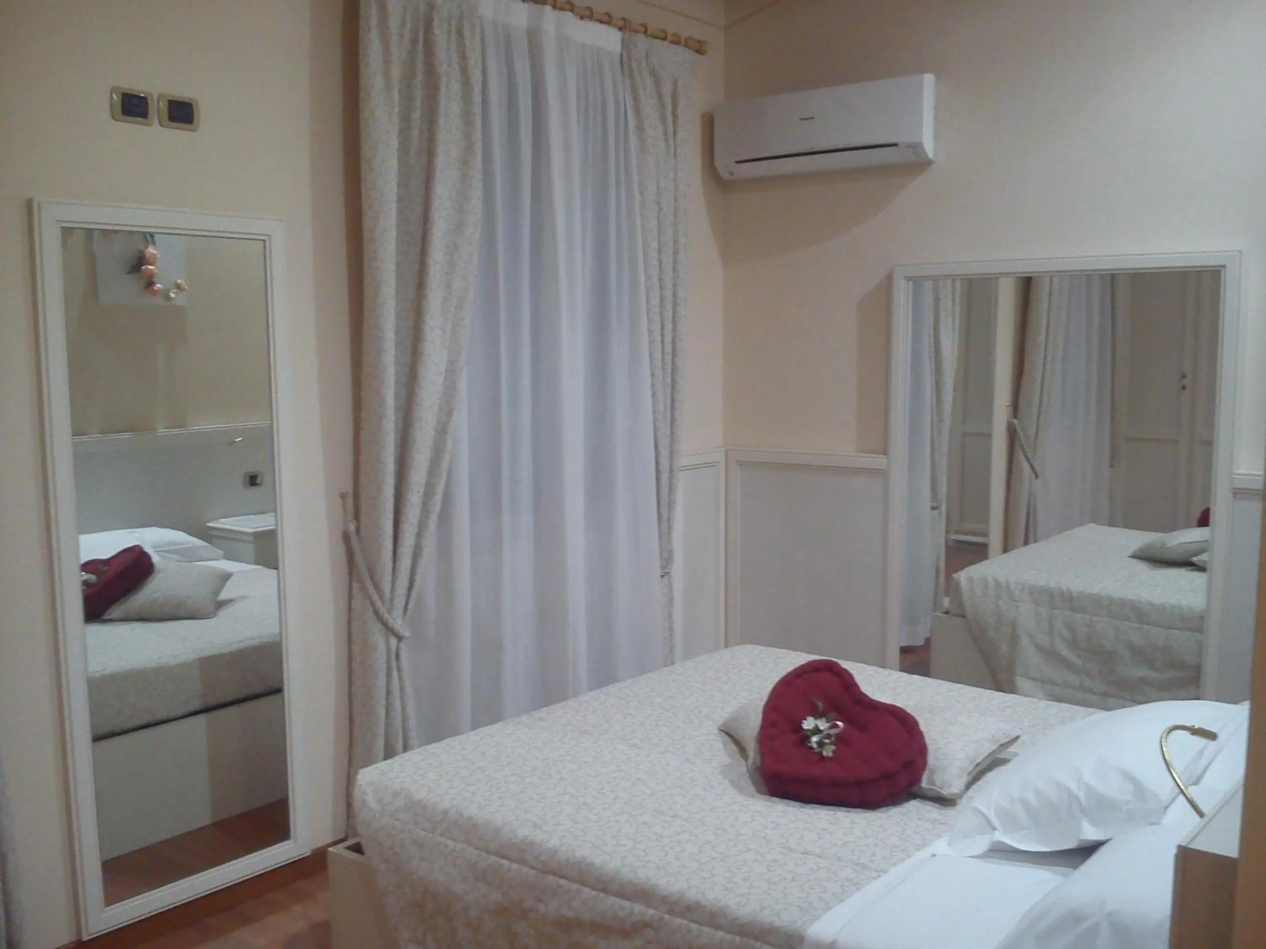 Photo of the whole room, Bed in Country House La Perla del Sile