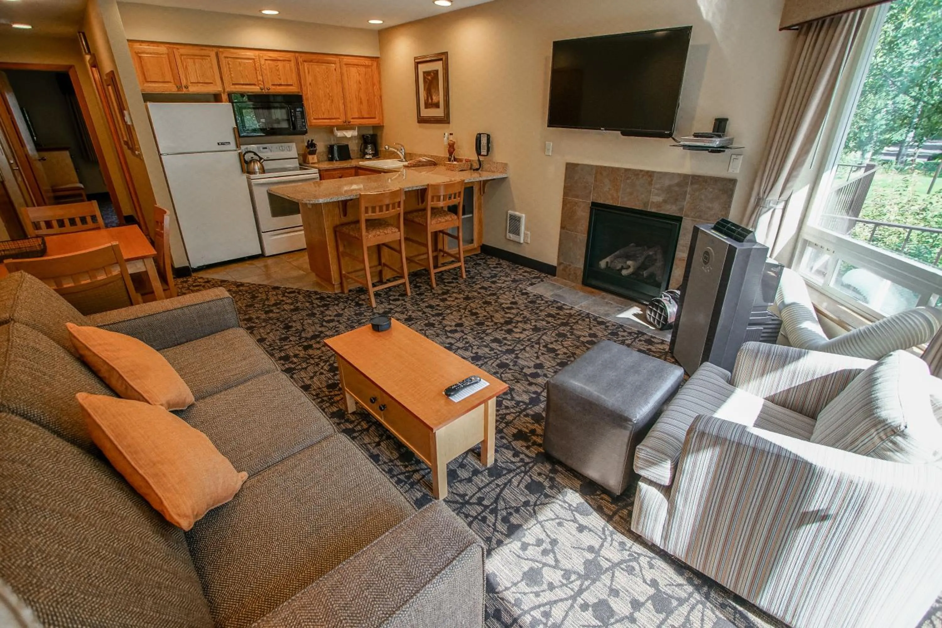 TV and multimedia in Whispering Woods Resort