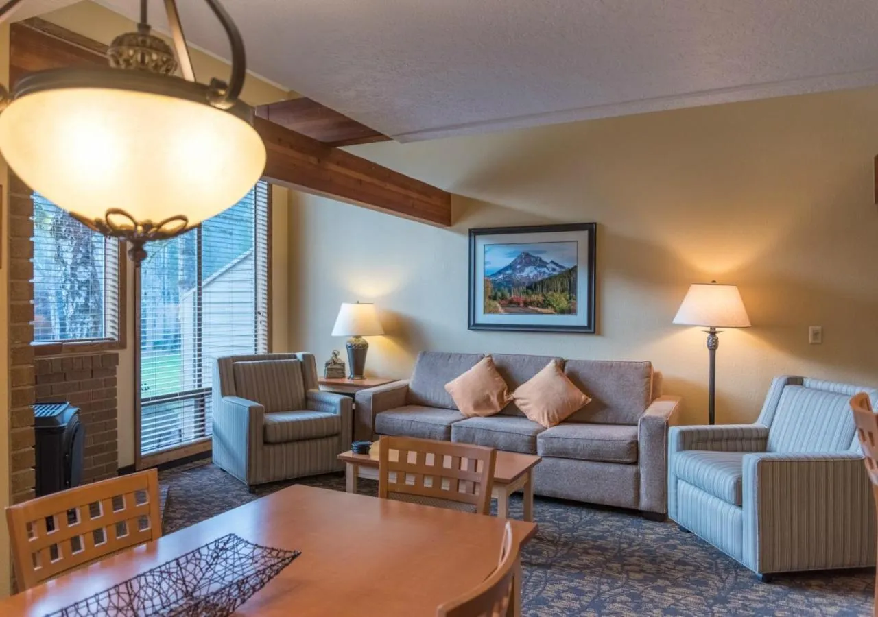 TV and multimedia in Whispering Woods Resort