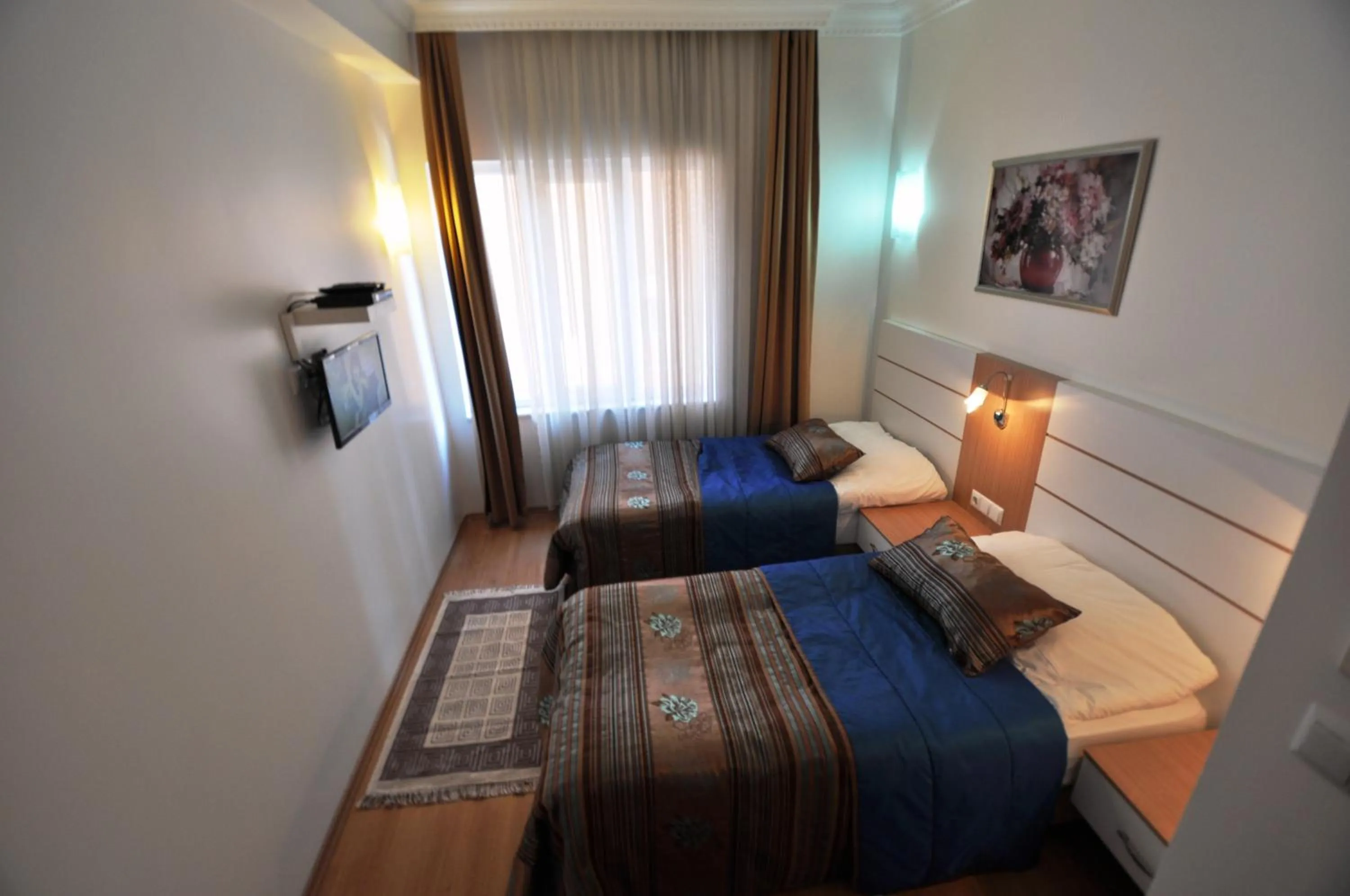 Photo of the whole room, Bed in Khalkedon Hotel Istanbul