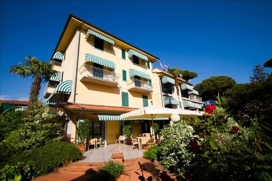Property building in Hotel Gemma Del Mare