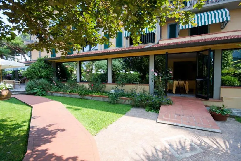 Facade/entrance in Hotel Gemma Del Mare