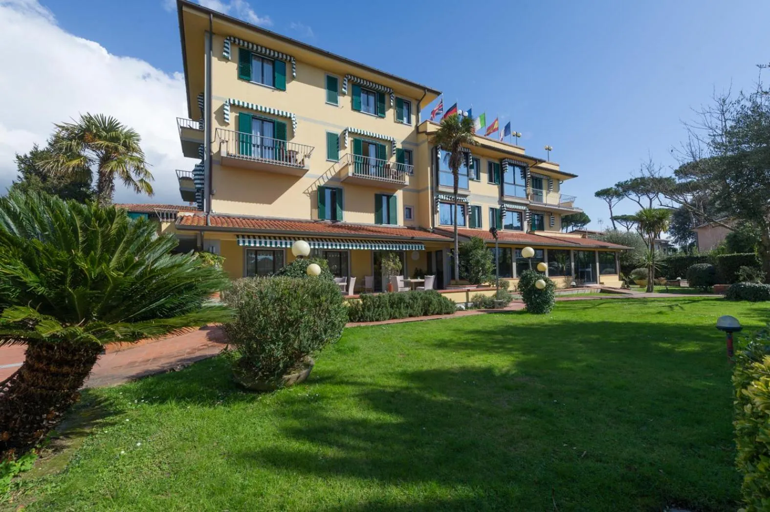 Property building in Hotel Gemma Del Mare