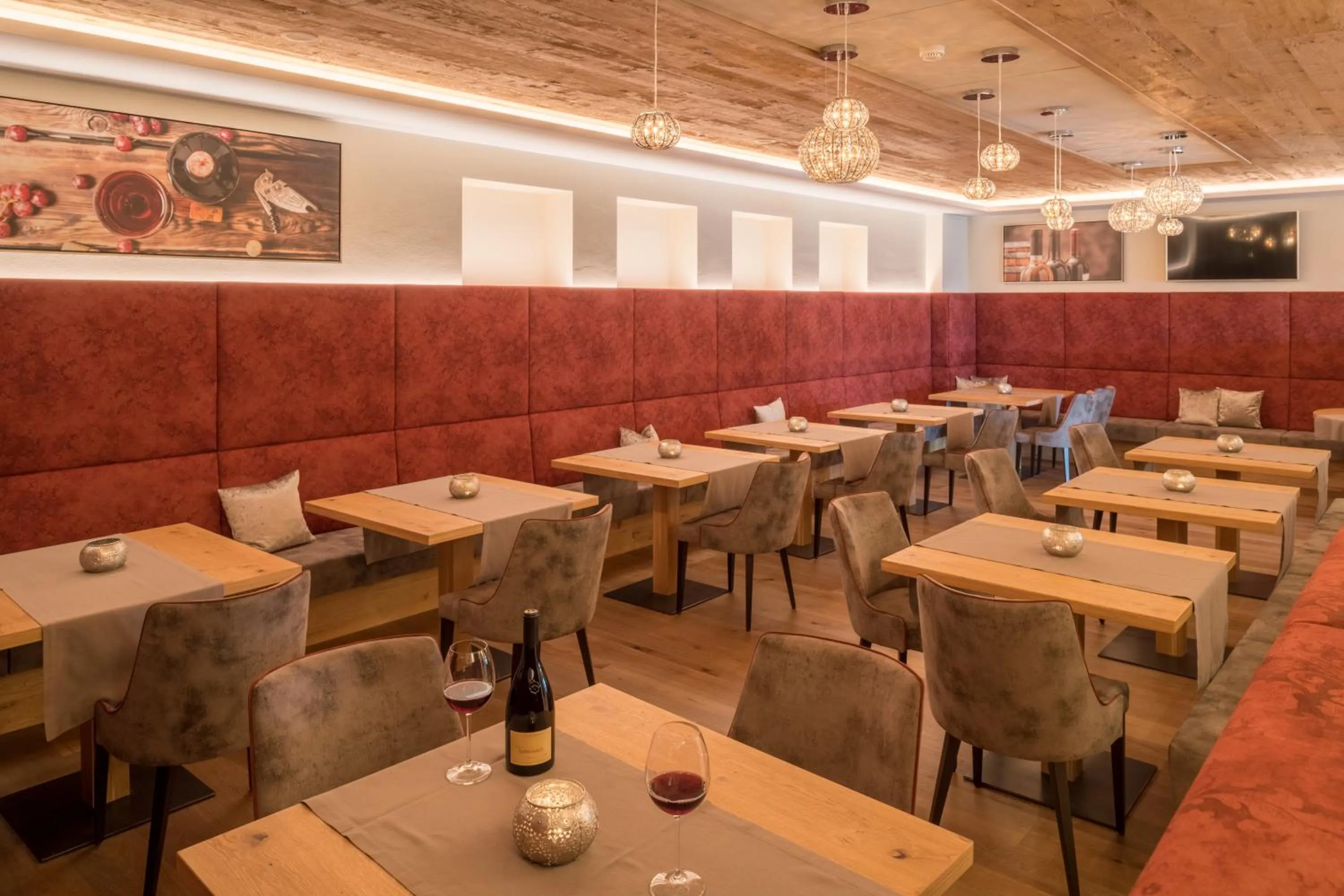 Restaurant/places to eat in Hotel Waldhof