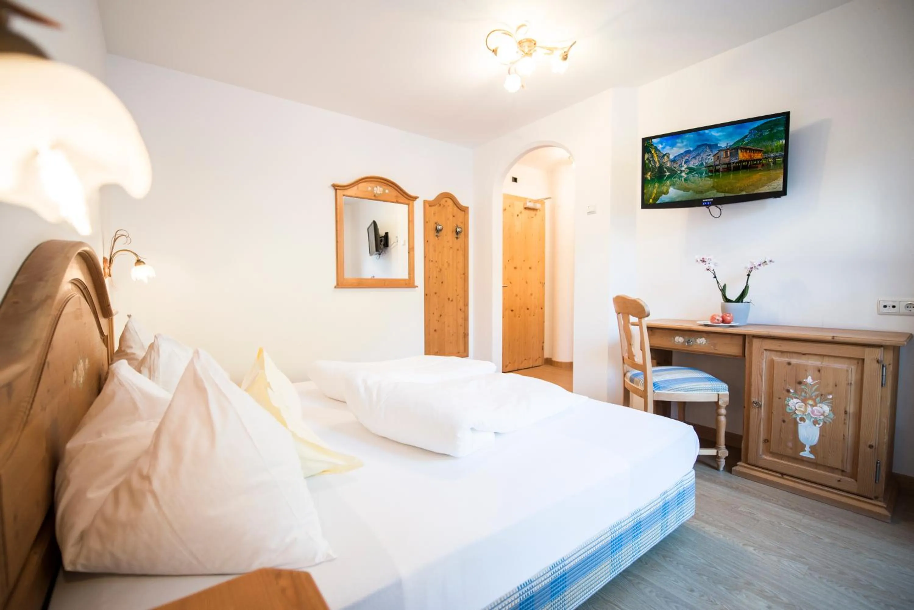 Staff, Bed in Turmhotel Gschwendt