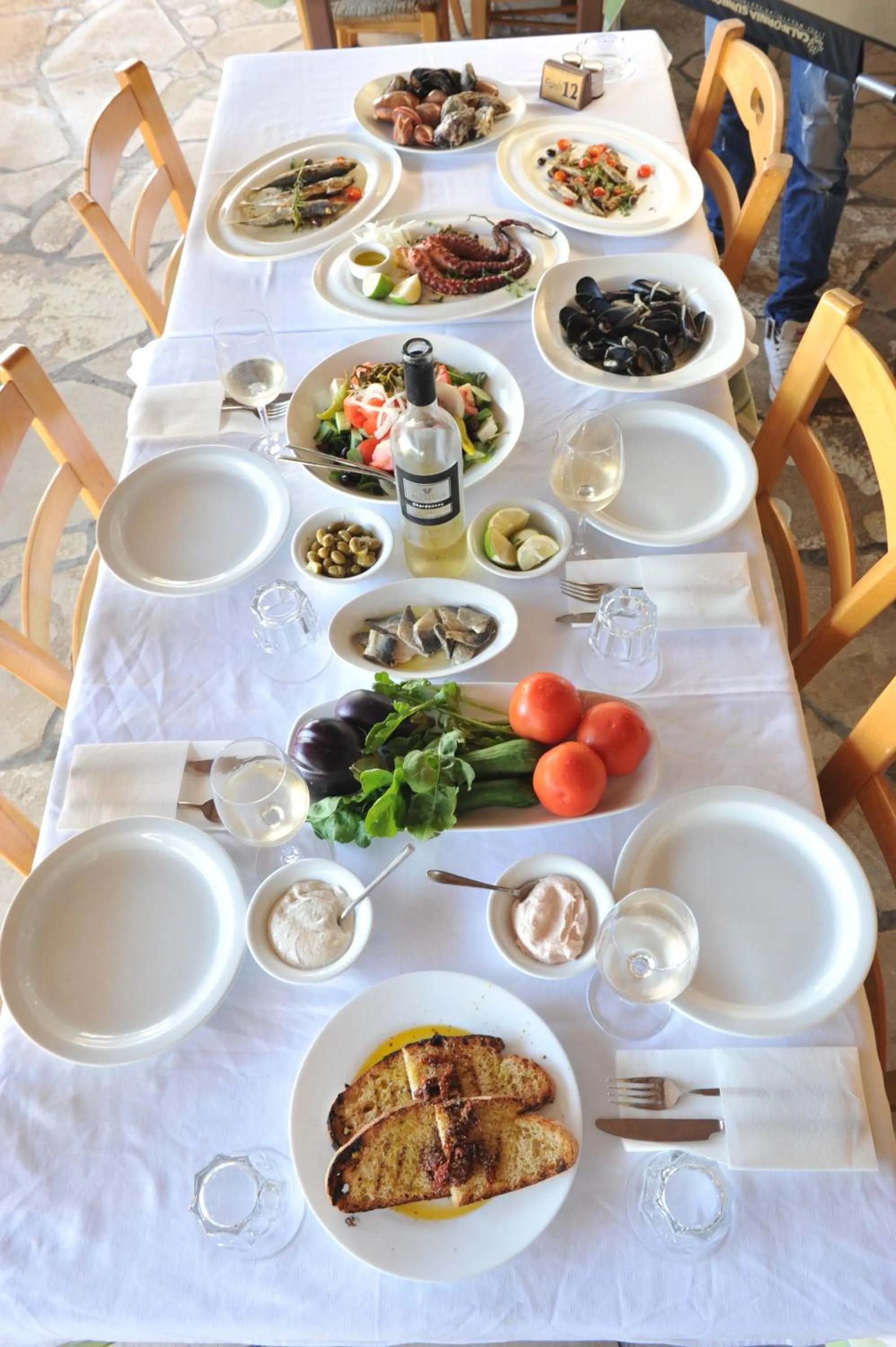 Restaurant/places to eat in Captain Karas Holidays Apartments