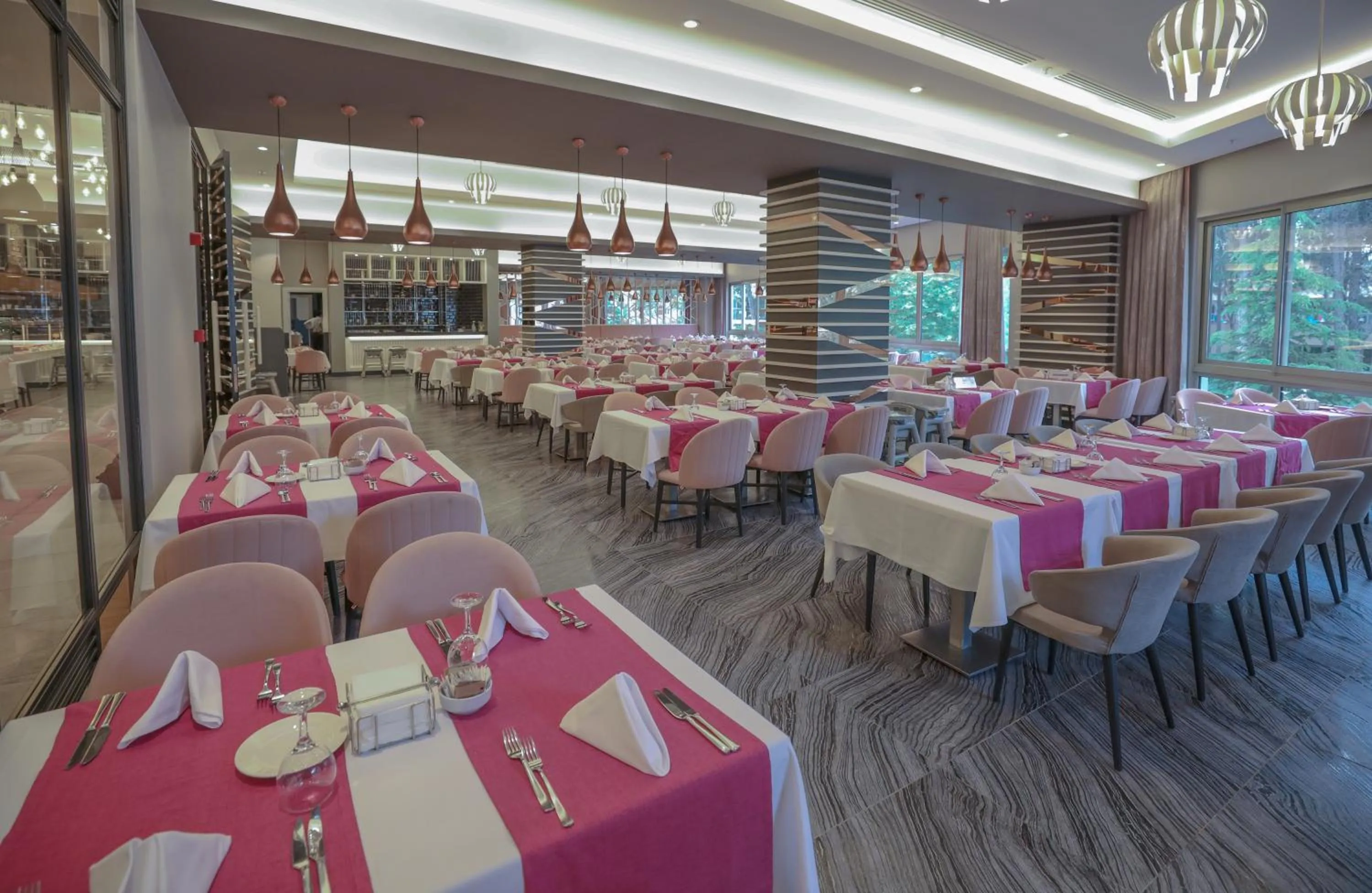 Restaurant/places to eat in Sueno Hotels Beach Side